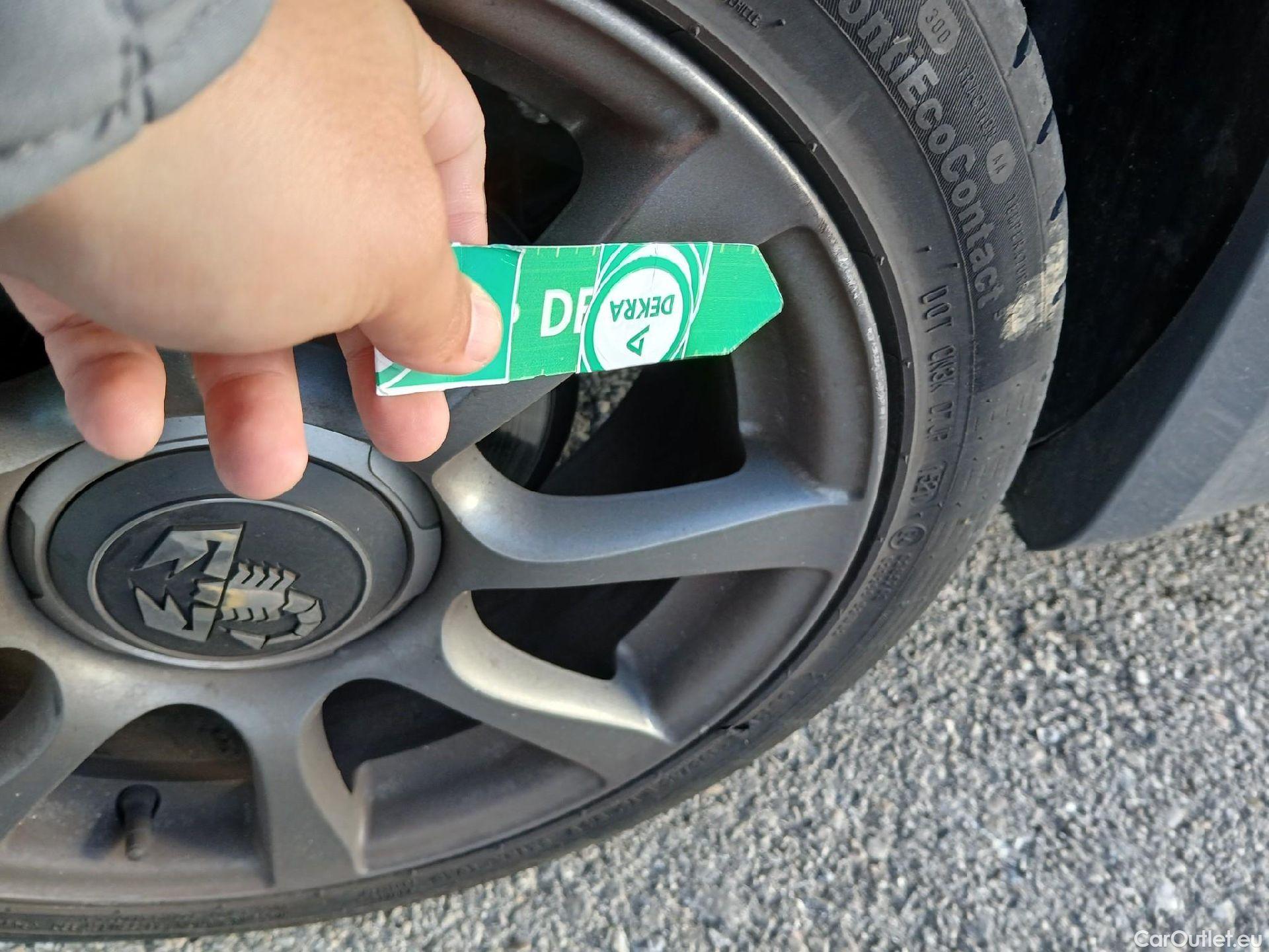  Abarth  500 ABARTH  / 2008 / 3P / berlina con portón 1.4 16v T-Jet 595 107kW (145CV) E6D #14