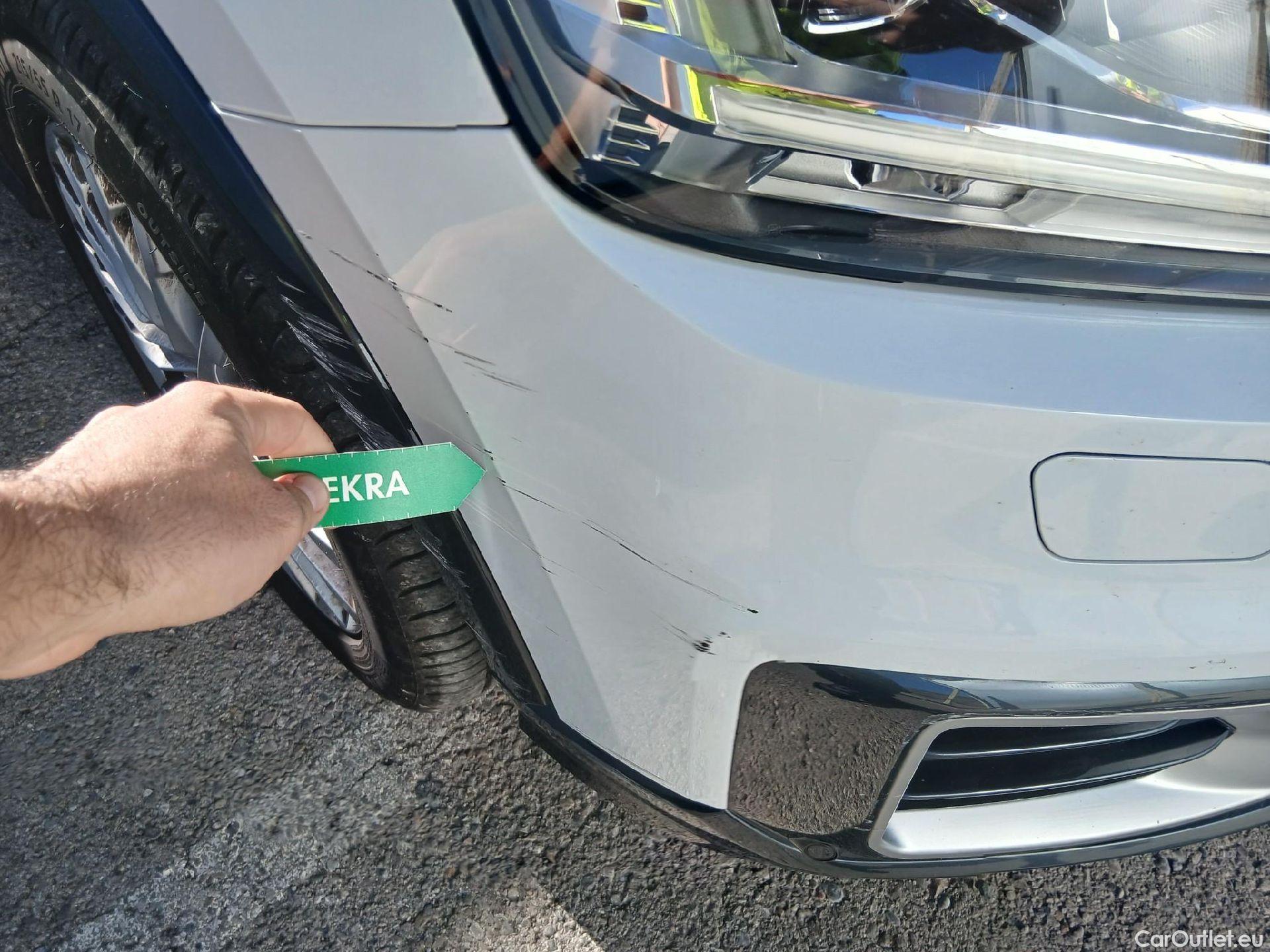  Audi  Q2 AUDI  / 2016 / 5P / todoterreno Design 30 TFSI 85kW (116CV) S tronic (AC) #2