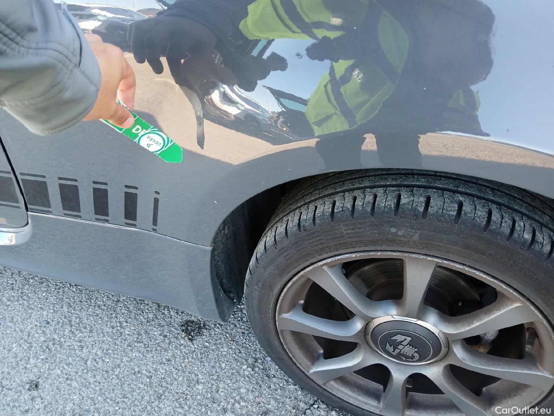  Abarth  500 ABARTH  / 2008 / 3P / berlina con portón 1.4 16v T-Jet 595 107kW (145CV) E6D #6