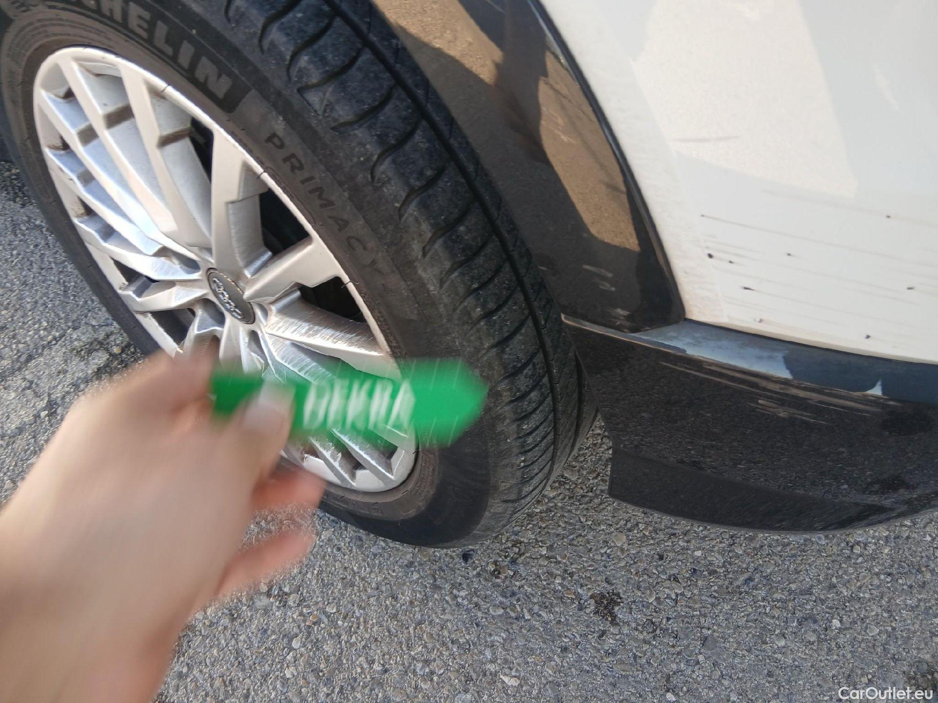  Audi  Q2 AUDI  / 2016 / 5P / todoterreno Design 30 TFSI 85kW (116CV) S tronic (AC) #17