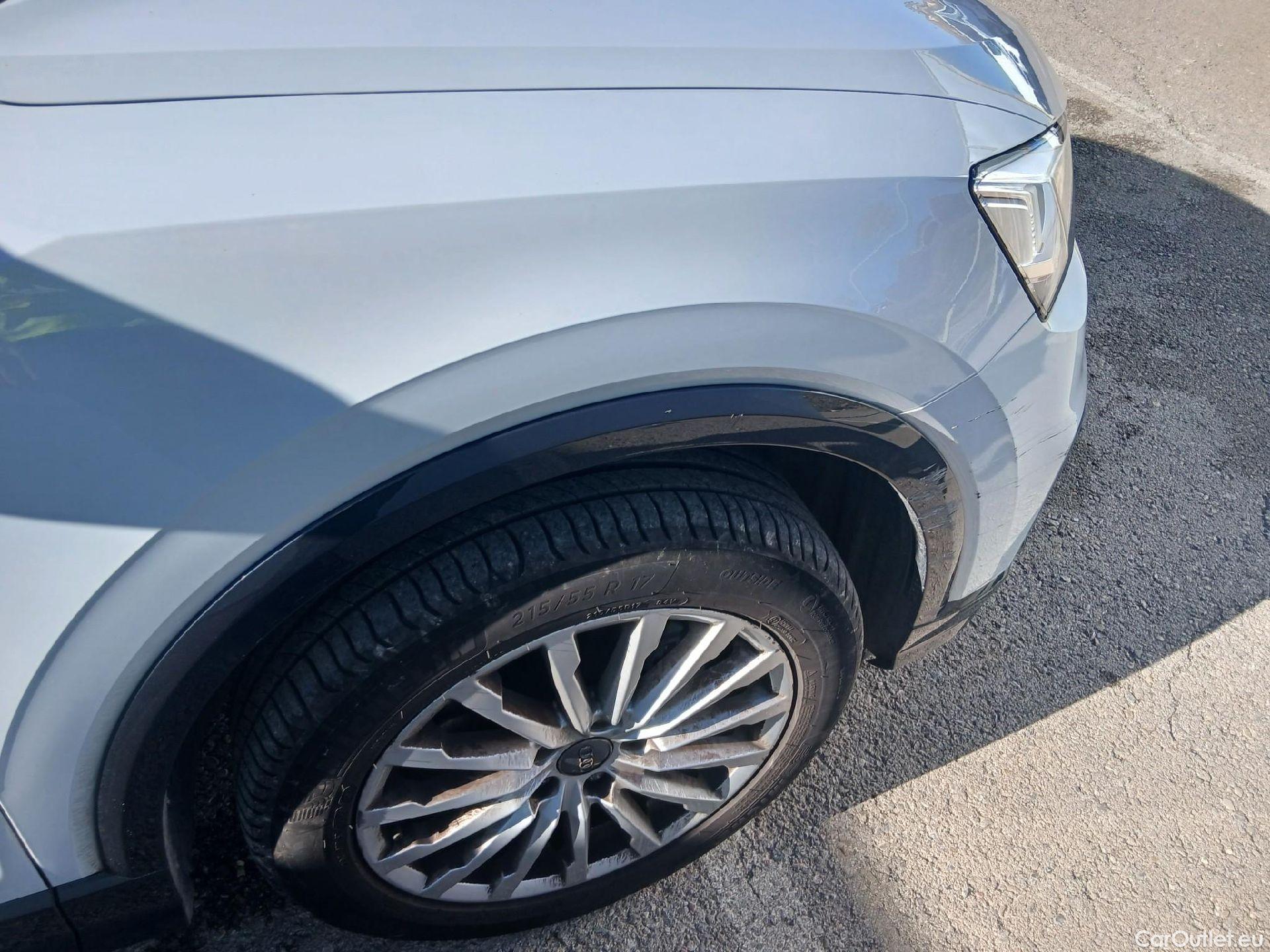  Audi  Q2 AUDI  / 2016 / 5P / todoterreno Design 30 TFSI 85kW (116CV) S tronic (AC) #38