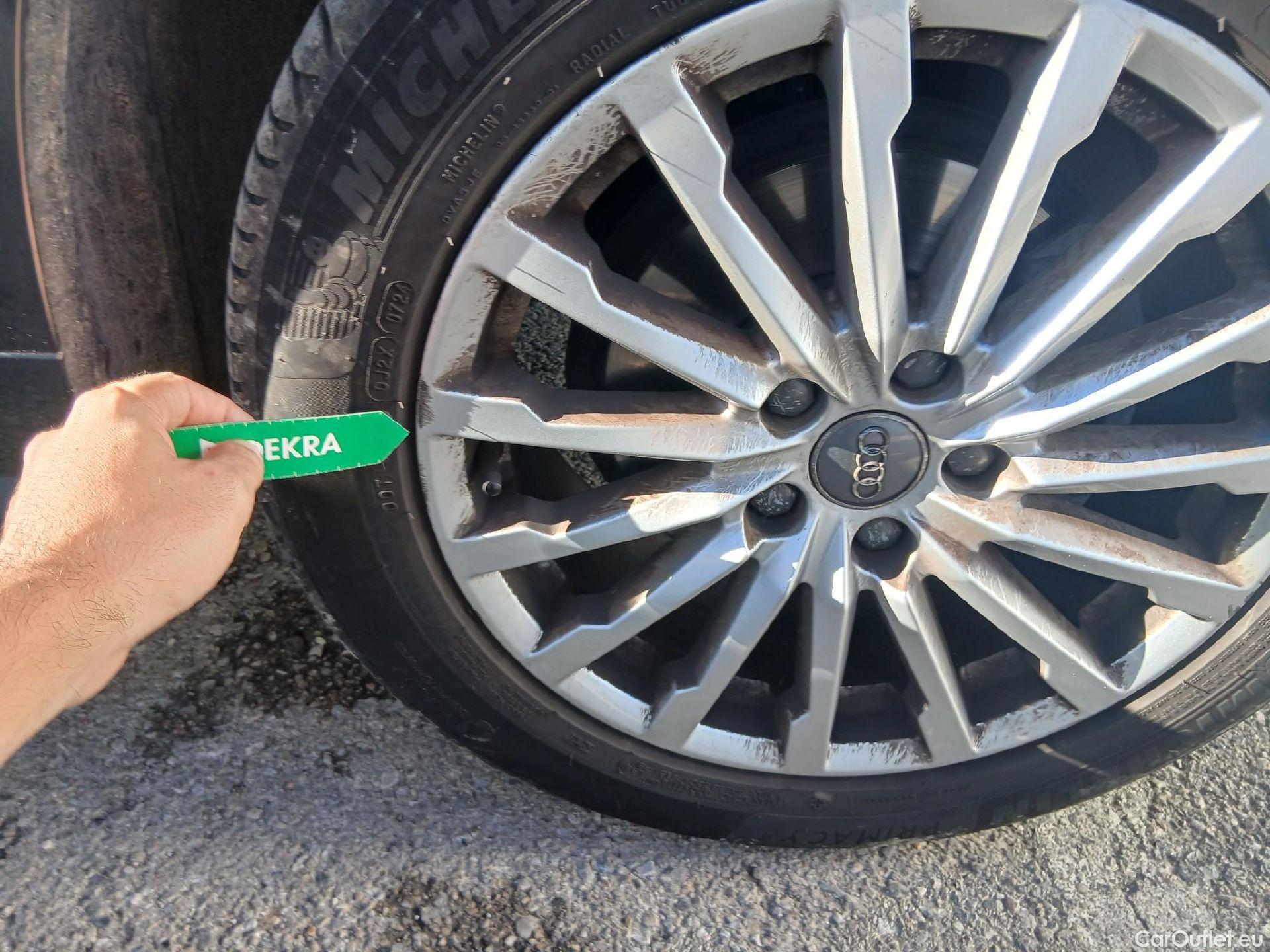  Audi  Q2 AUDI  / 2016 / 5P / todoterreno Design 30 TFSI 85kW (116CV) S tronic (AC) #40