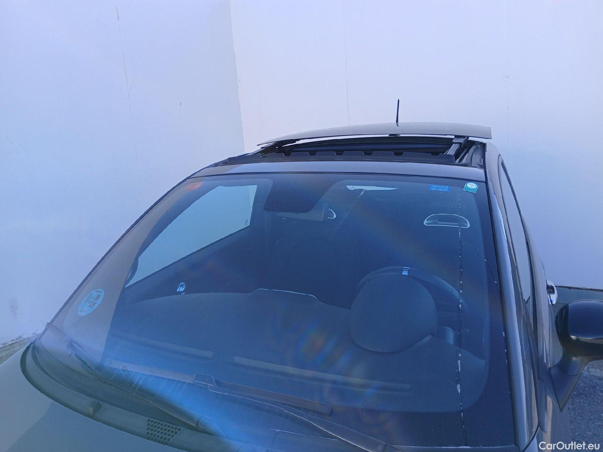  Abarth  500 ABARTH  / 2008 / 3P / berlina con portón 1.4 16v T-Jet 595 107kW (145CV) E6D #1