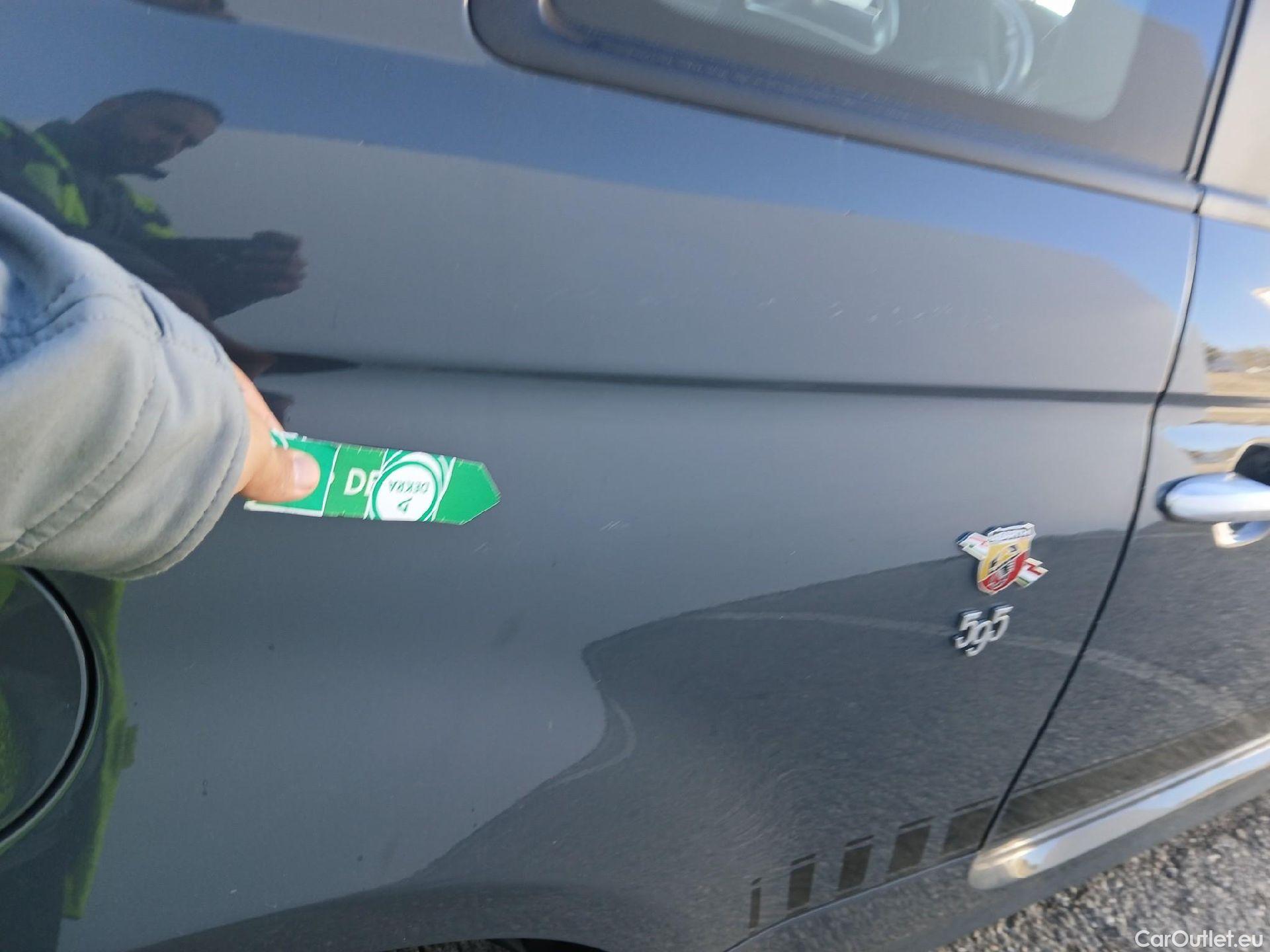  Abarth  500 ABARTH  / 2008 / 3P / berlina con portón 1.4 16v T-Jet 595 107kW (145CV) E6D #24