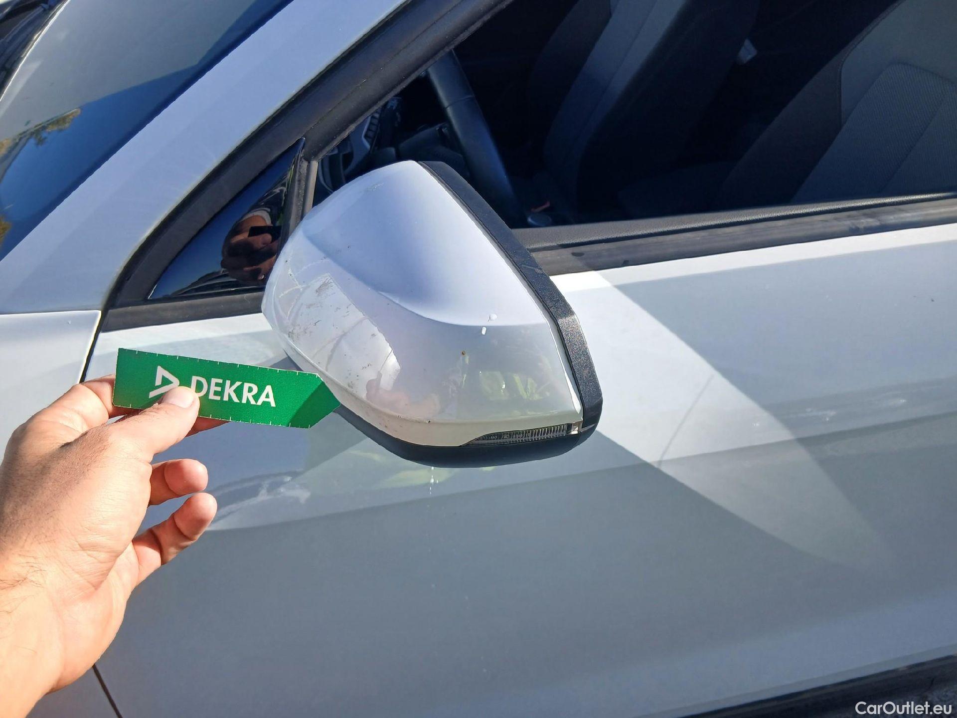  Audi  Q2 AUDI  / 2016 / 5P / todoterreno Design 30 TFSI 85kW (116CV) S tronic (AC) #11