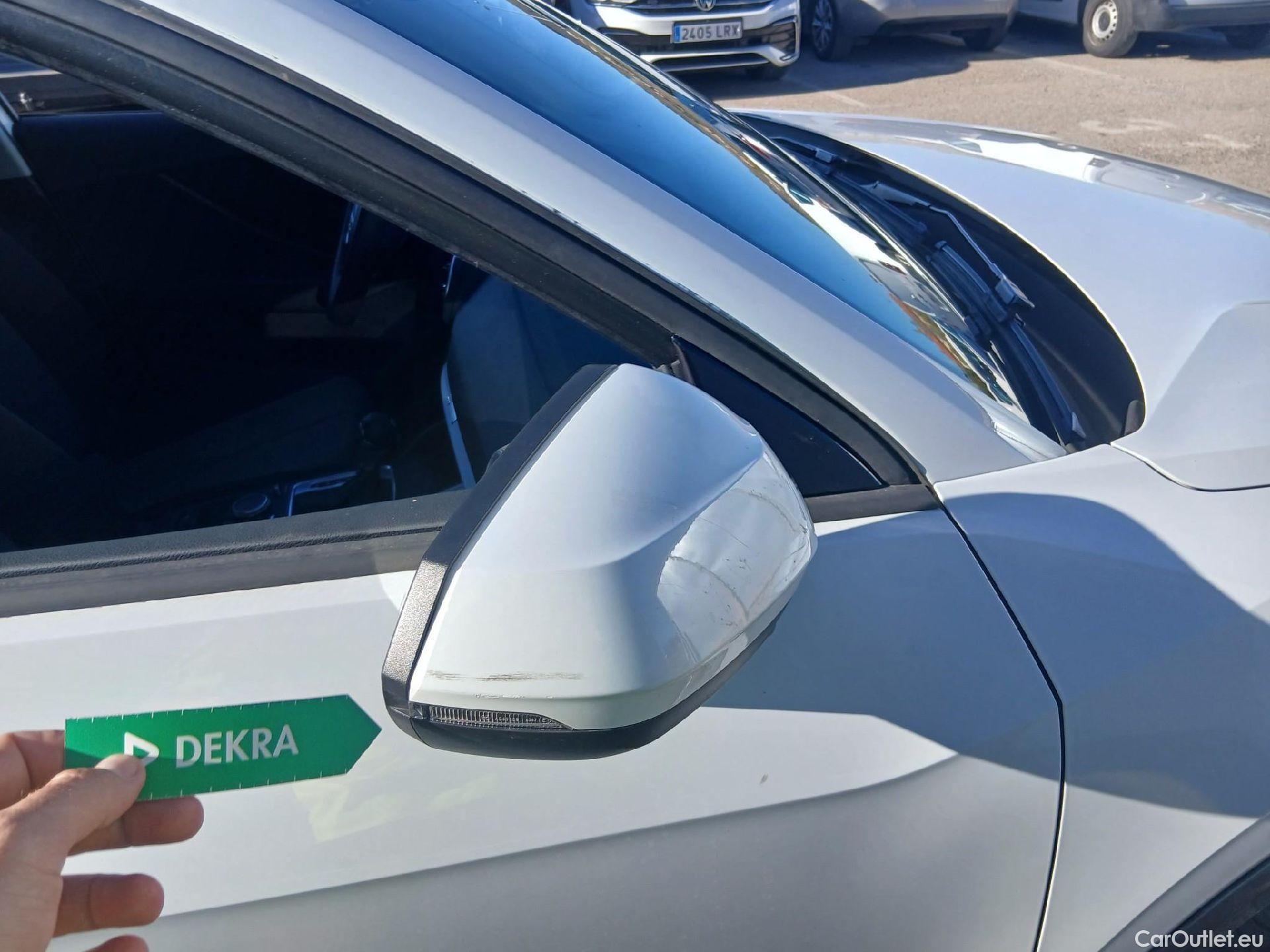  Audi  Q2 AUDI  / 2016 / 5P / todoterreno Design 30 TFSI 85kW (116CV) S tronic (AC) #34