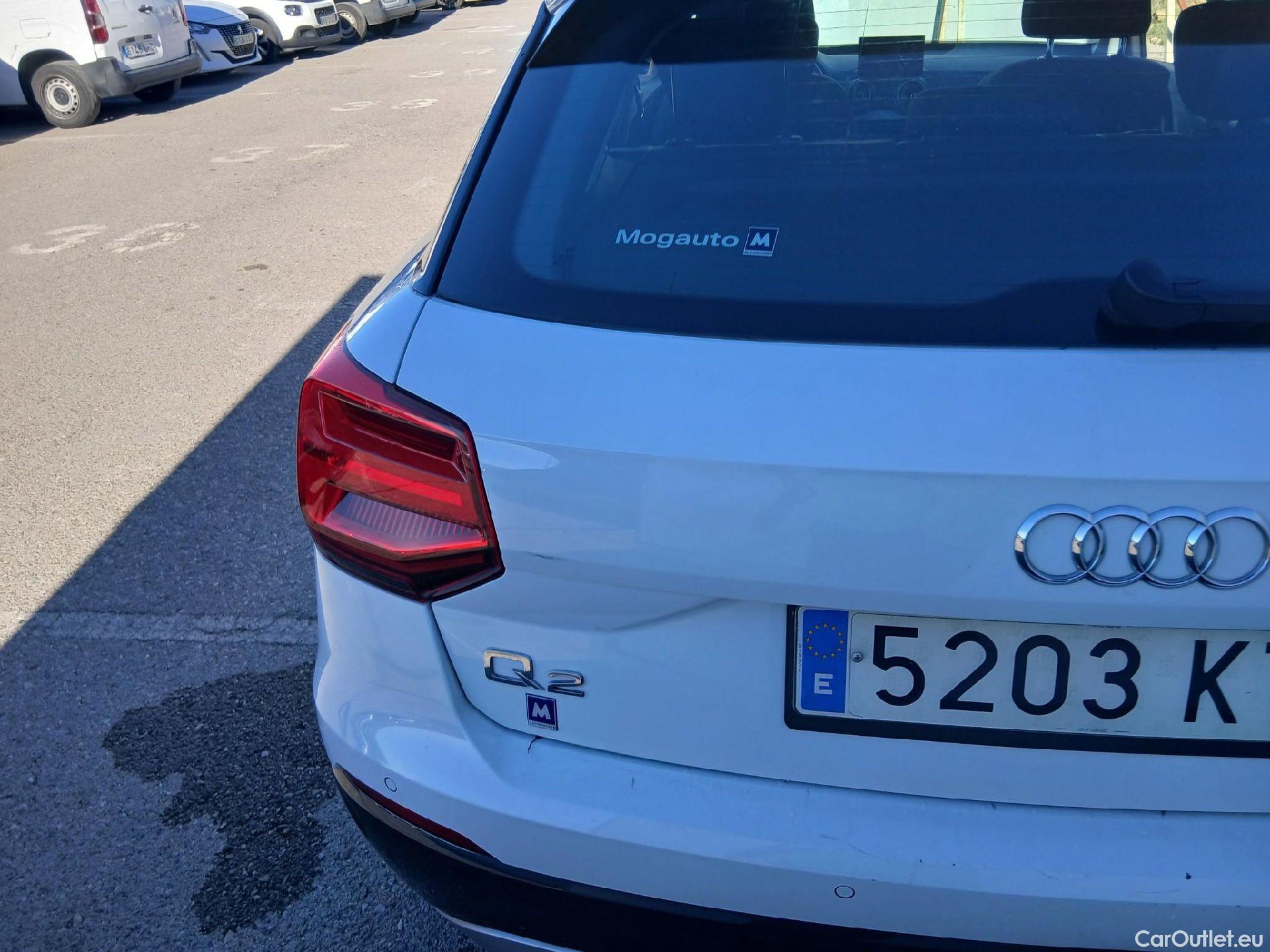  Audi  Q2 AUDI  / 2016 / 5P / todoterreno Design 30 TFSI 85kW (116CV) S tronic (AC) #23