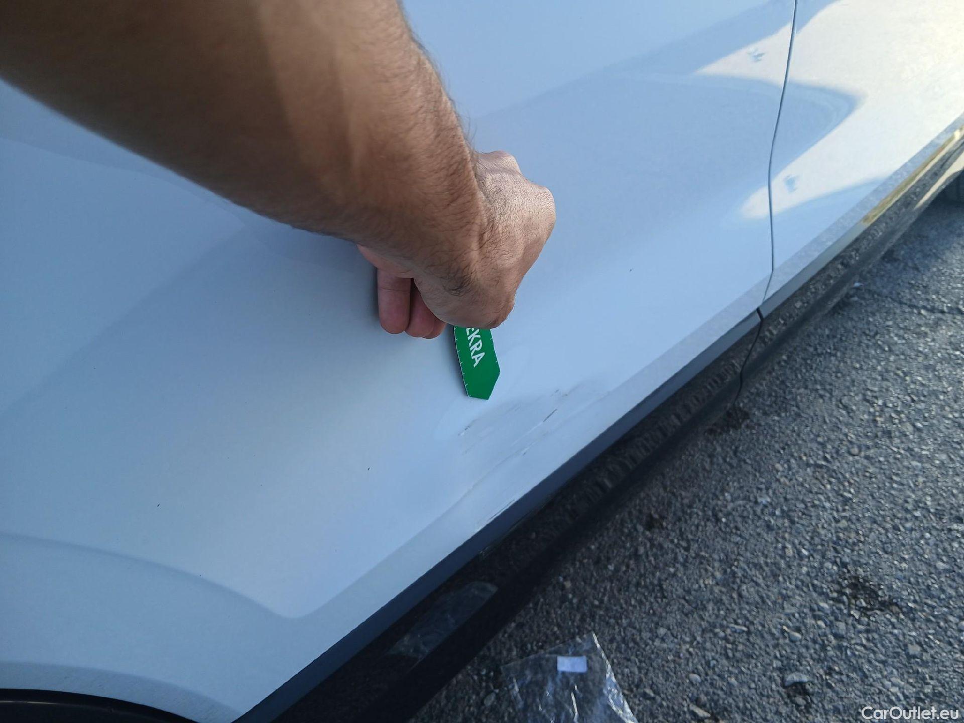  Audi  Q2 AUDI  / 2016 / 5P / todoterreno Design 30 TFSI 85kW (116CV) S tronic (AC) #29