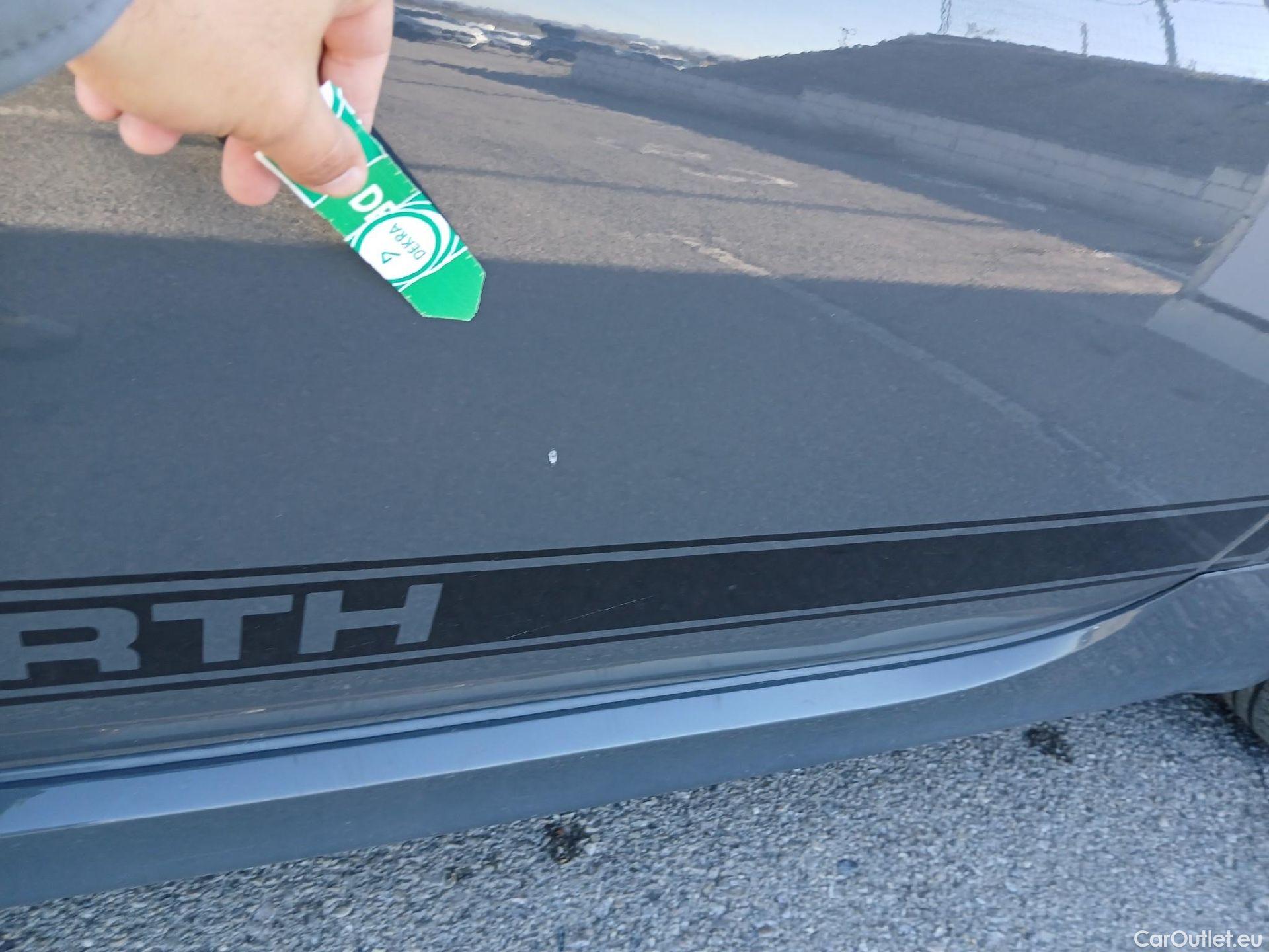  Abarth  500 ABARTH  / 2008 / 3P / berlina con portón 1.4 16v T-Jet 595 107kW (145CV) E6D #3