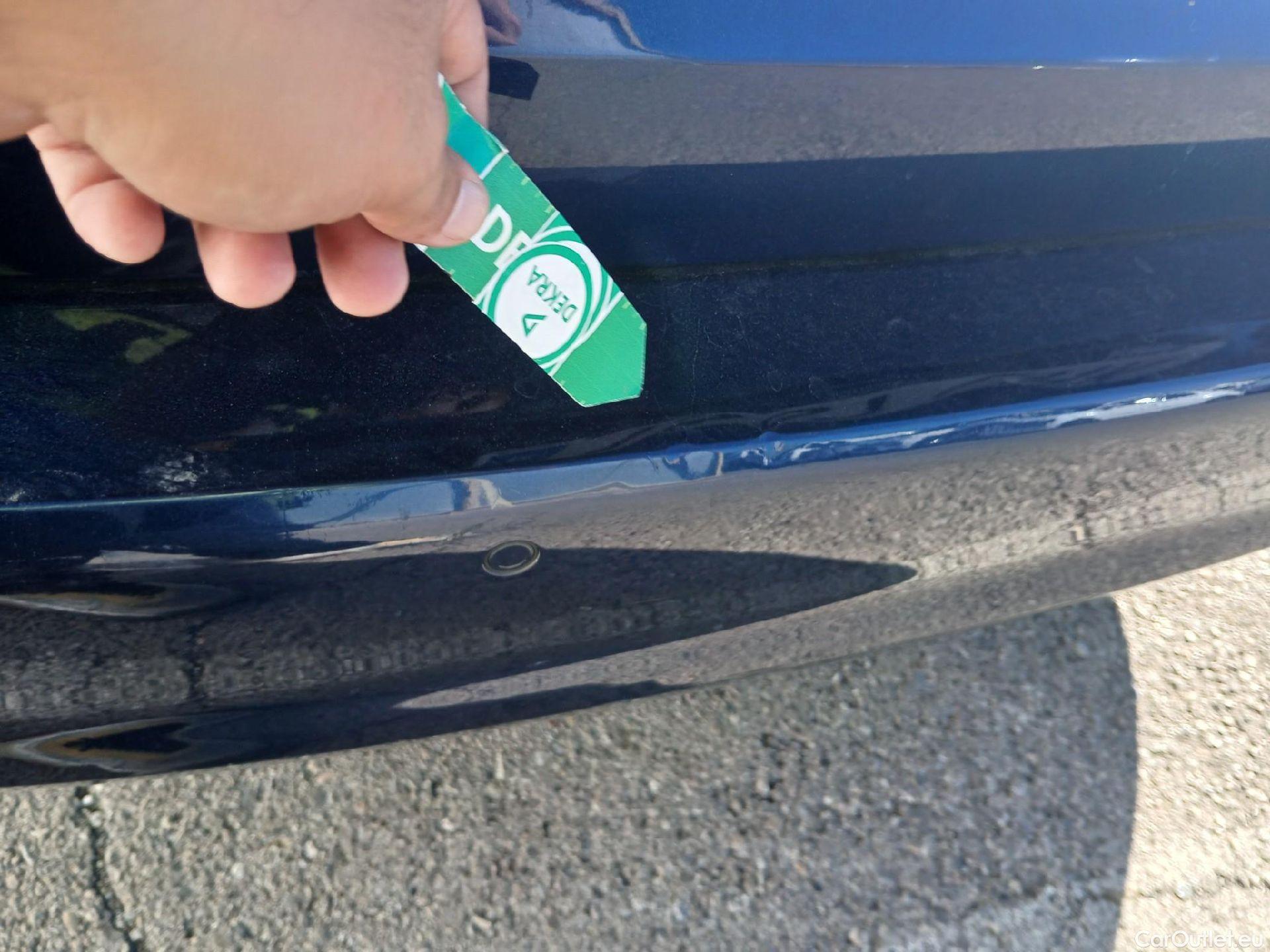  Bmw  Serie 3 BMW  / 2015 / 5P / familiar 318d Touring #24