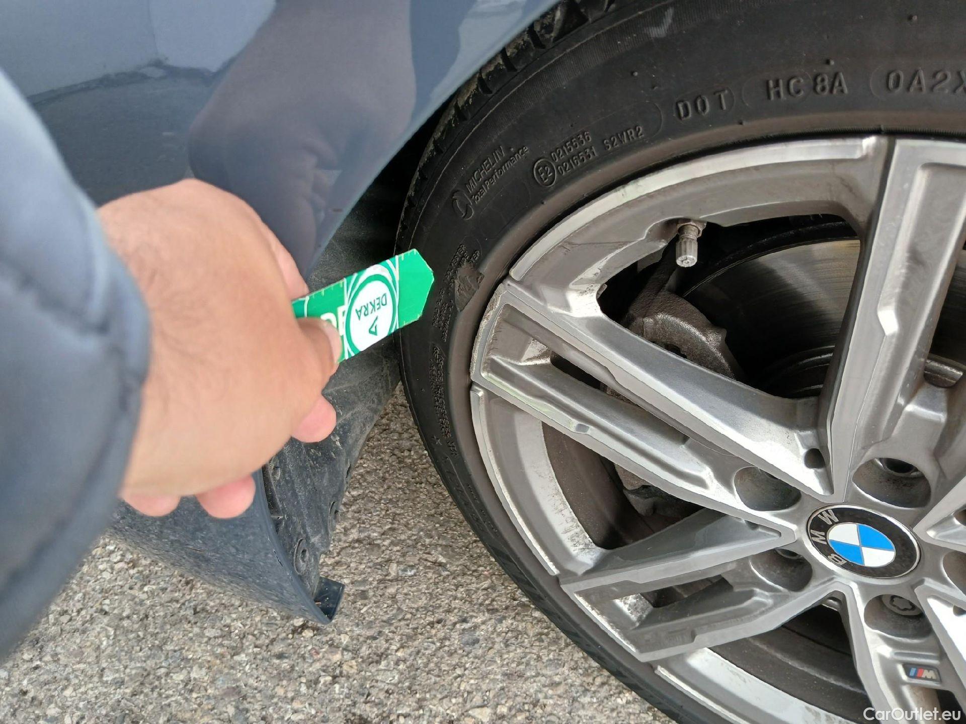  Bmw  Serie 1 BMW  / 2019 / 5P / berlina con portón 118i #10