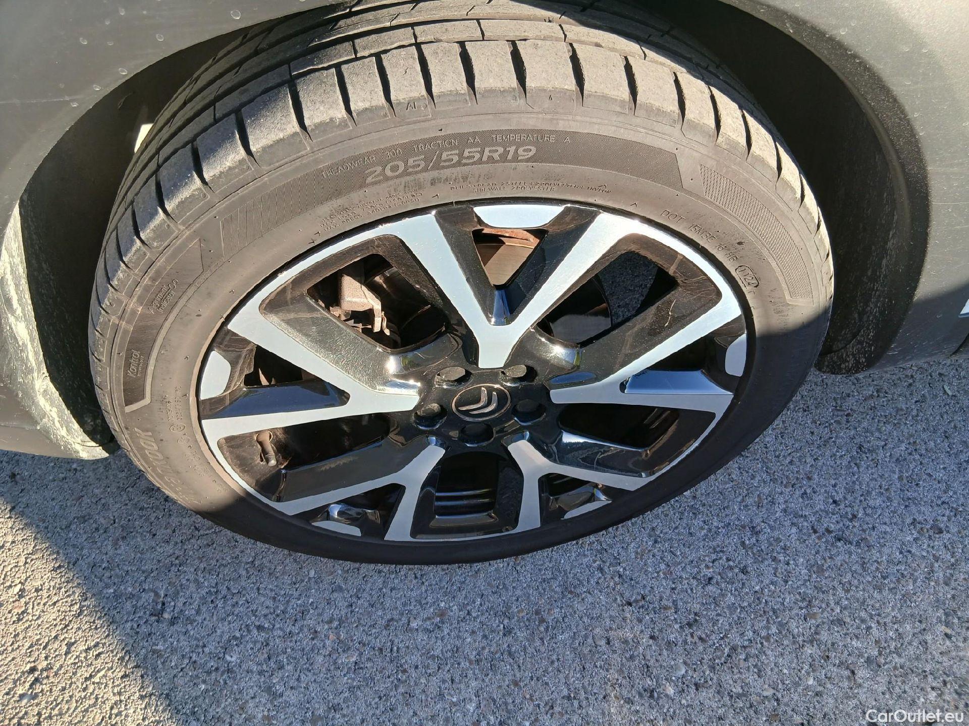  Citroen  C5 CITROEN  Aircross / 2018 / 5P / todoterreno BlueHdi 96kW (130CV) S&S Feel (AC) #4