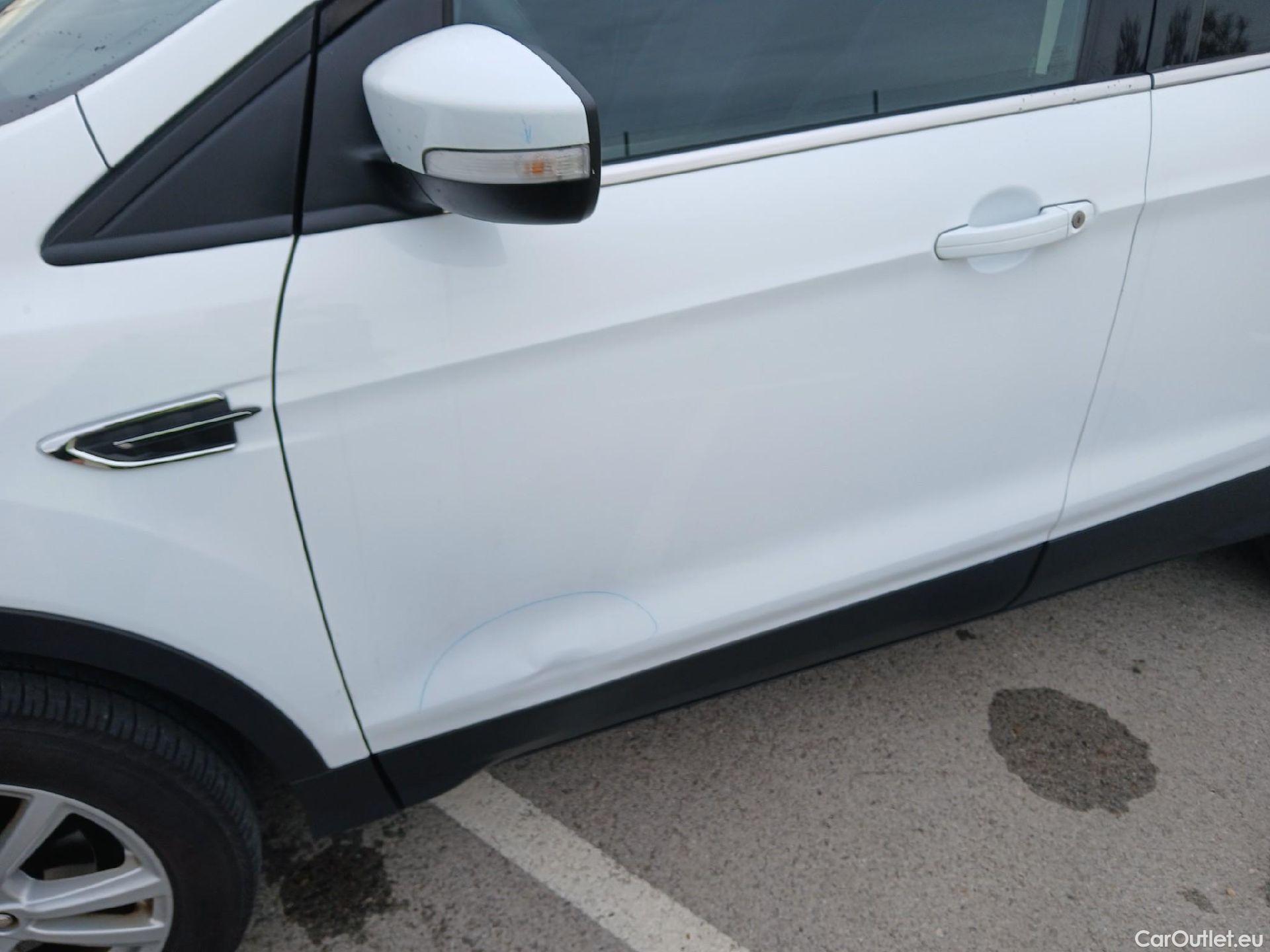  Ford  Kuga FORD  / 2016 / 5P / todoterreno 1.5 EcoBoost 88kW 4x2 Trend+ (CX) #10