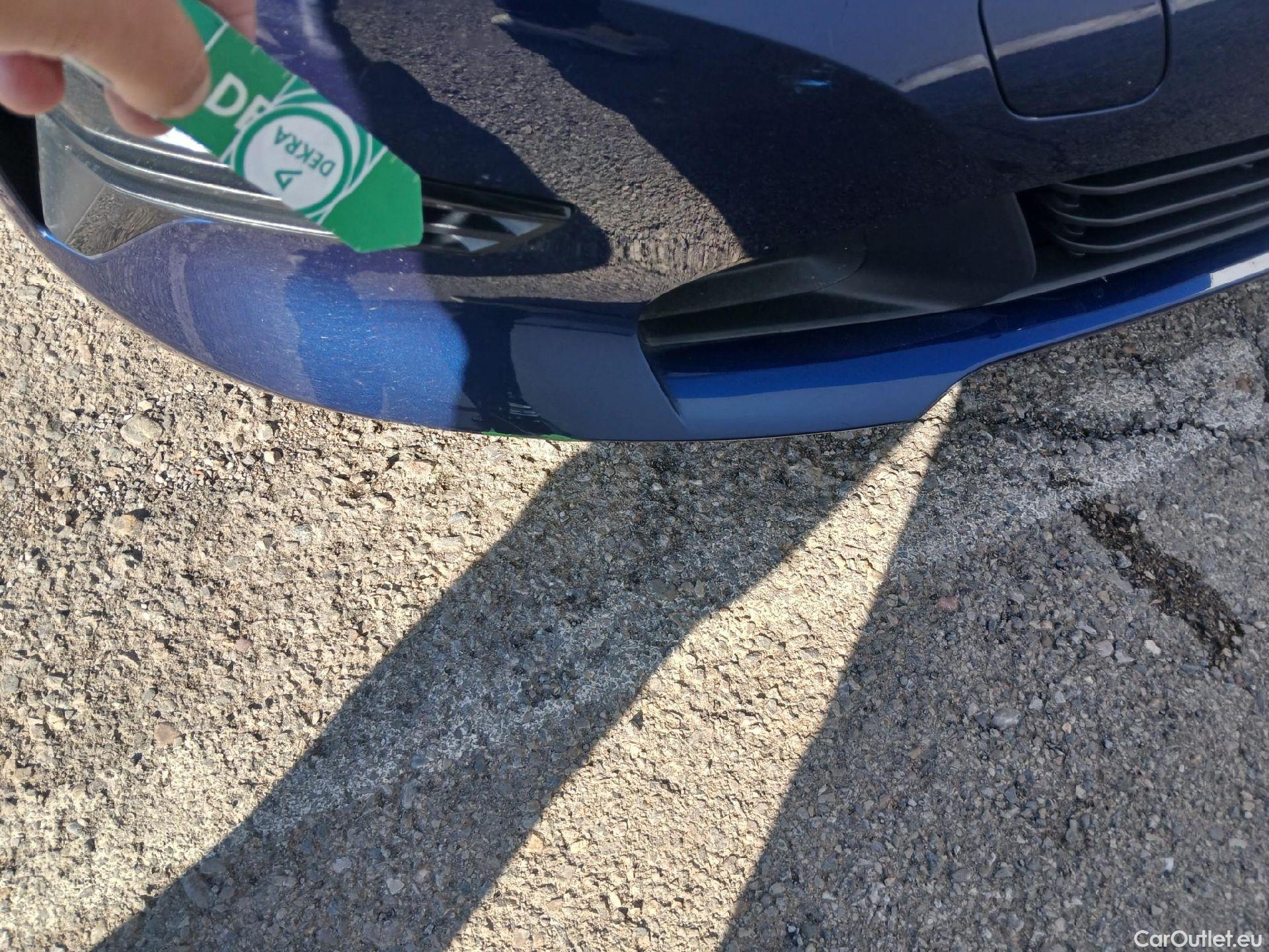  Bmw  Serie 3 BMW  / 2015 / 5P / familiar 318d Touring #10