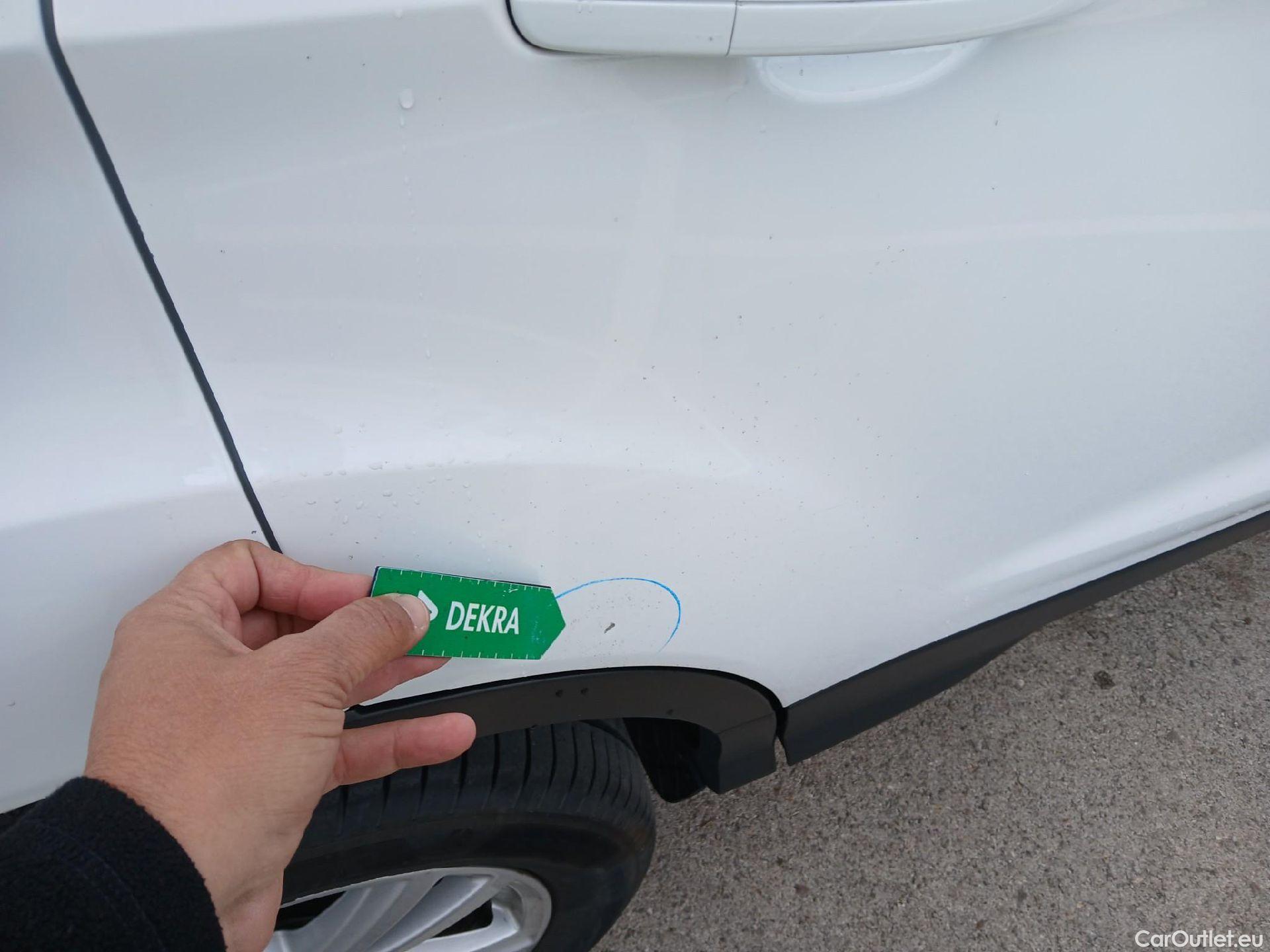  Ford  Kuga FORD  / 2016 / 5P / todoterreno 1.5 EcoBoost 88kW 4x2 Trend+ (CX) #17