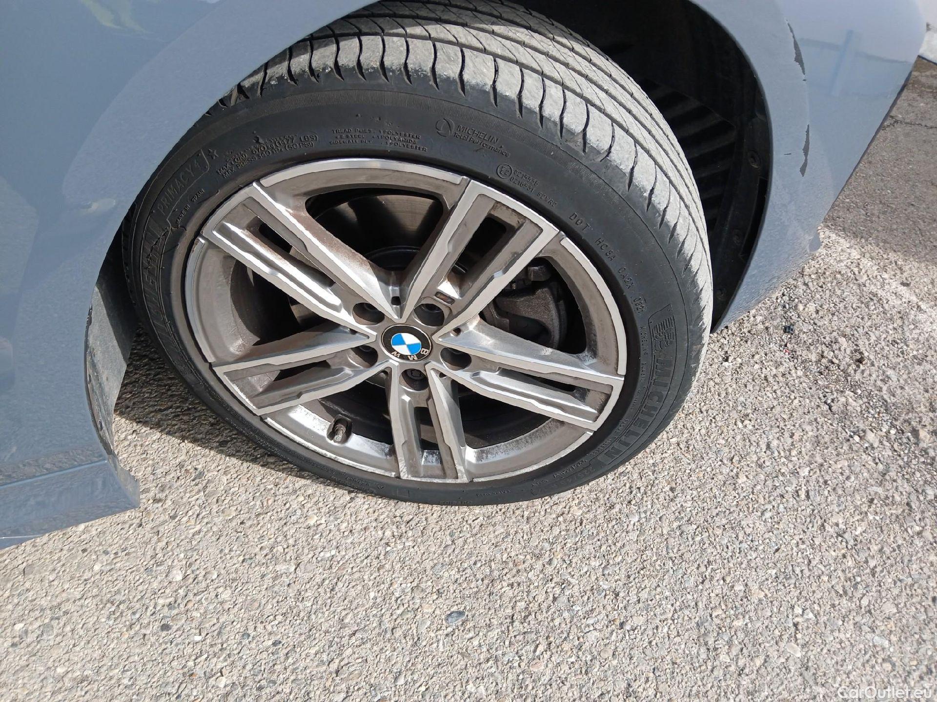  Bmw  Serie 1 BMW  / 2019 / 5P / berlina con portón 118i #37