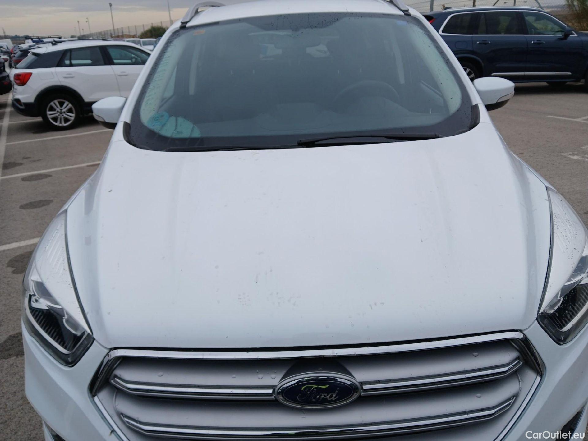  Ford  Kuga FORD  / 2016 / 5P / todoterreno 1.5 EcoBoost 88kW 4x2 Trend+ (CX) #6