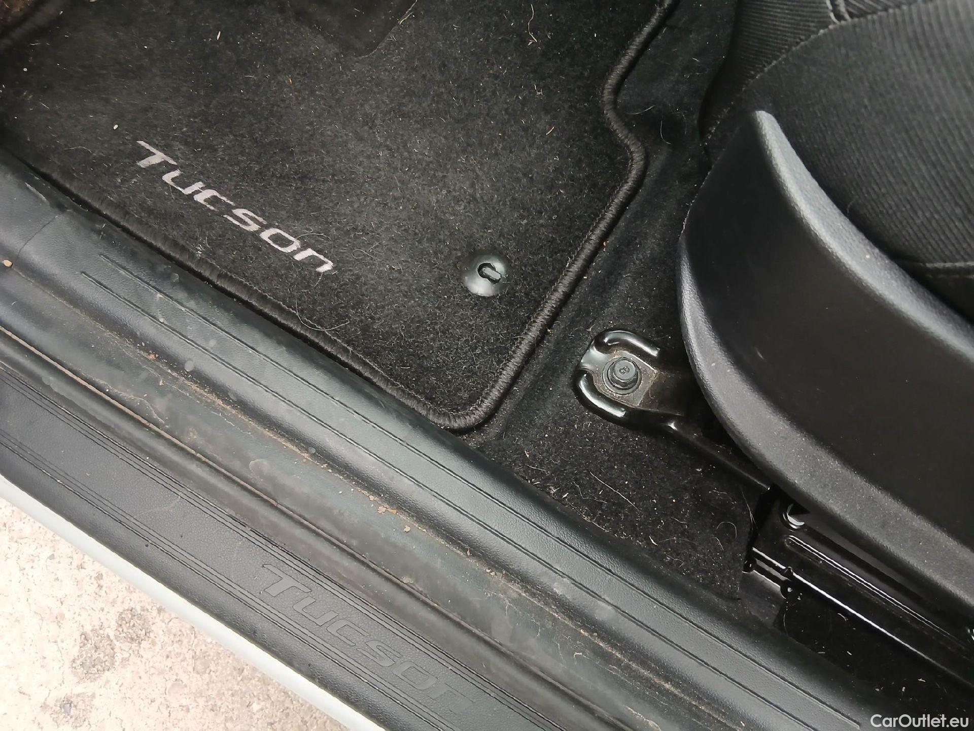  Hyundai  Tucson HYUNDAI  / 2020 / 5P / todoterreno 1.6 TGDI 169kW HEV Tecno Auto 2C #3