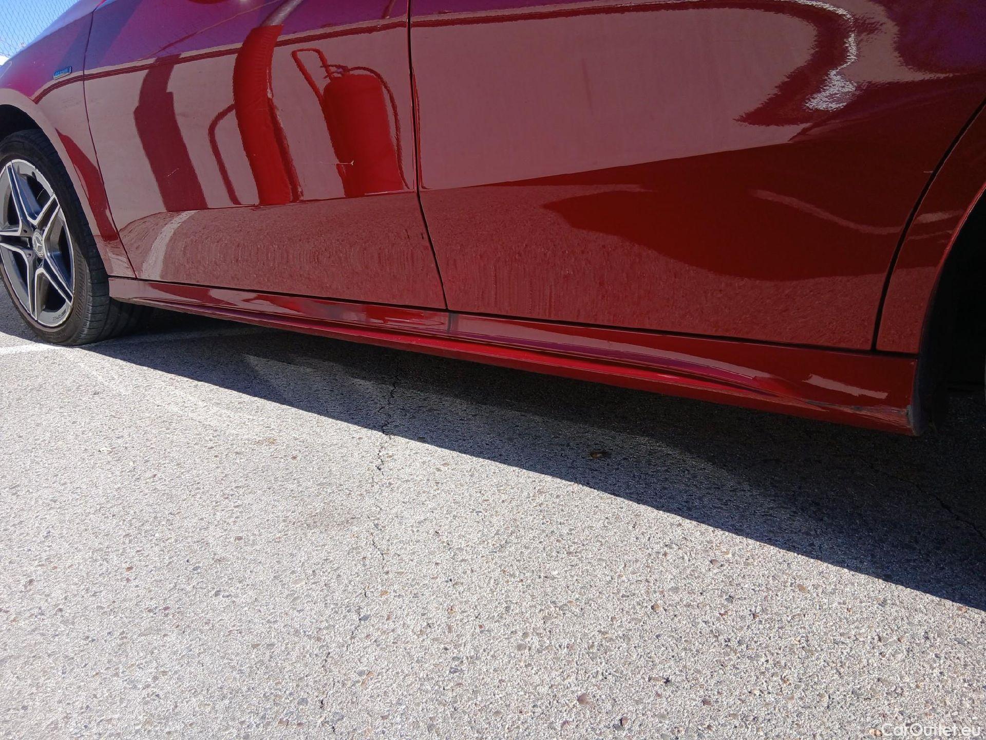  Mercedes  A-Klasse Clase A A 250 e (177.086)Premium-Pack 1.3 AMG Line 220CV AT8 E6d #24