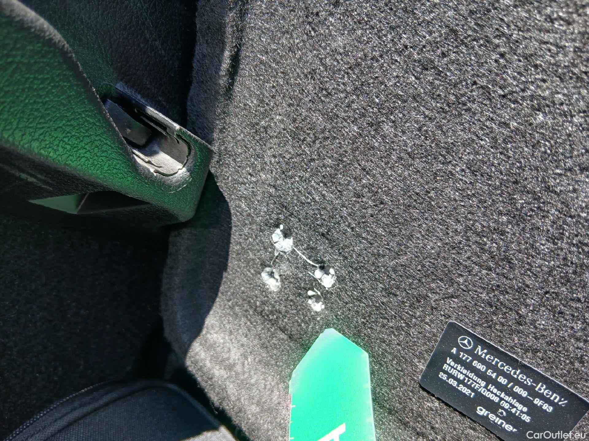  Mercedes  A-Klasse Clase A A 250 e (177.086)Premium-Pack 1.3 AMG Line 220CV AT8 E6d #30