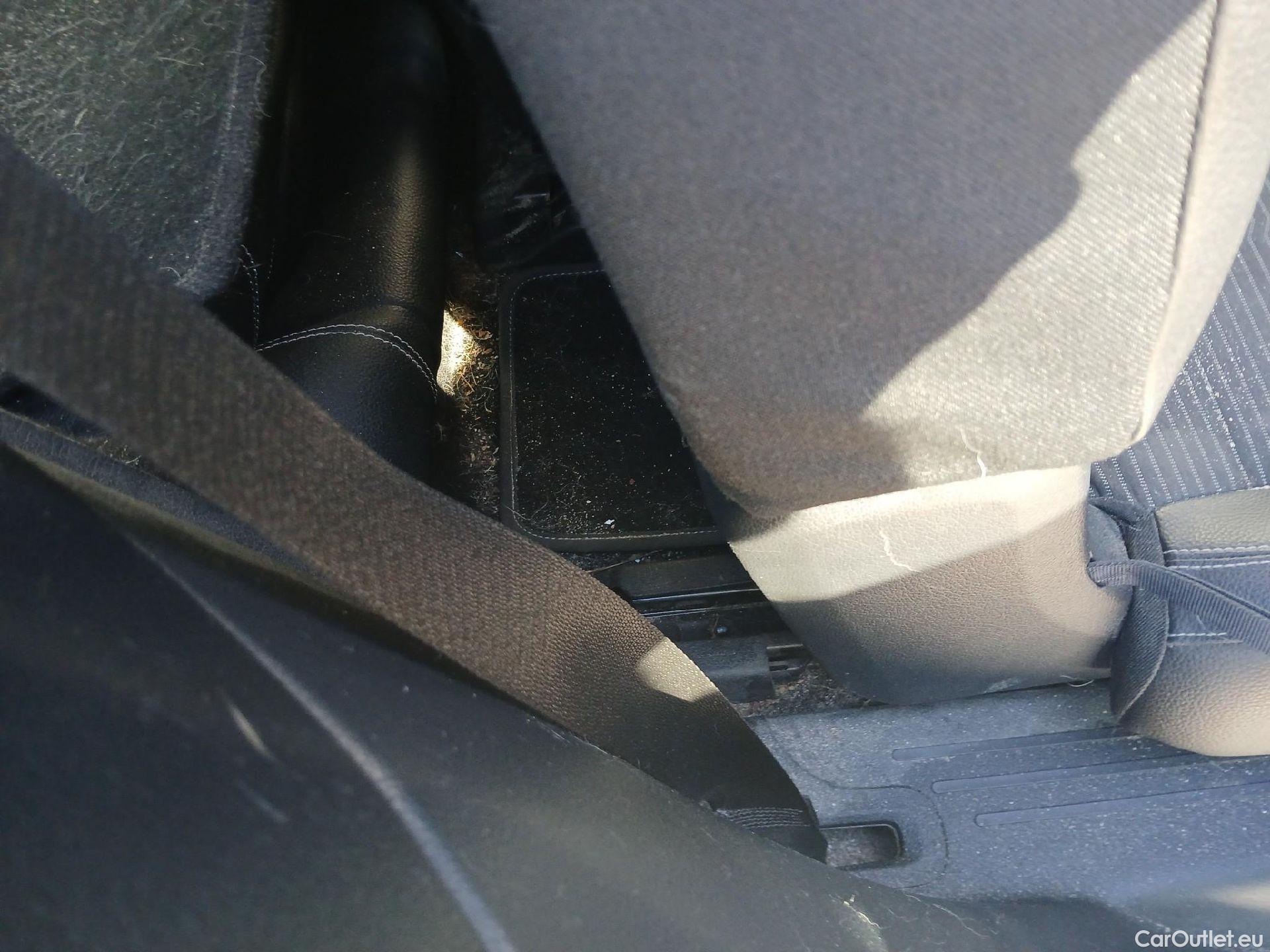  Mercedes  GLB Clase   220 d 4Matic (247.615) 190CV AT8 E6d #3