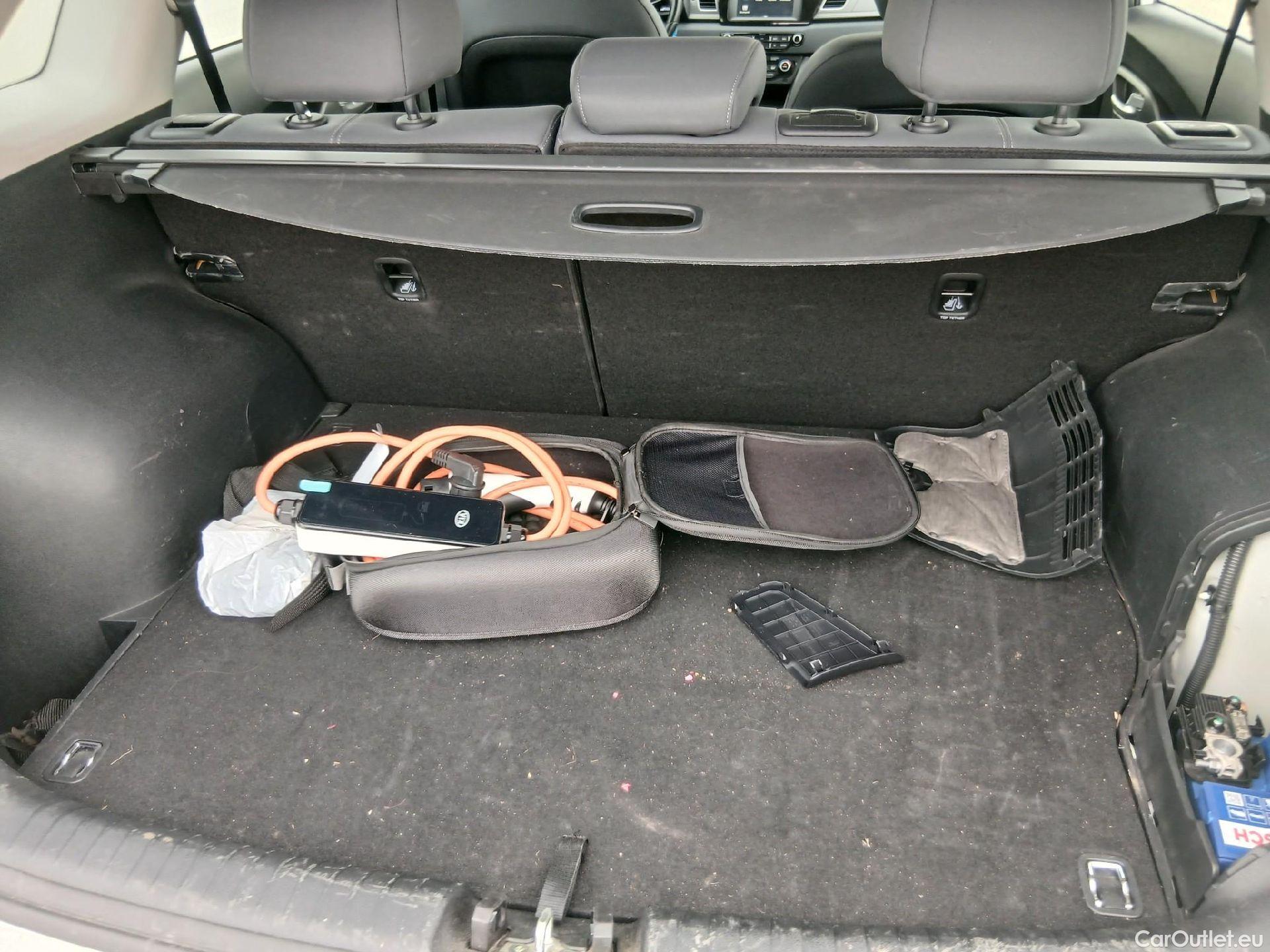  KIA  Niro KIA  Hïbrido Enchufable / 2016 / 5P / crossover 1.6 GDi Híbrido Enchufable 104kW Drive #11