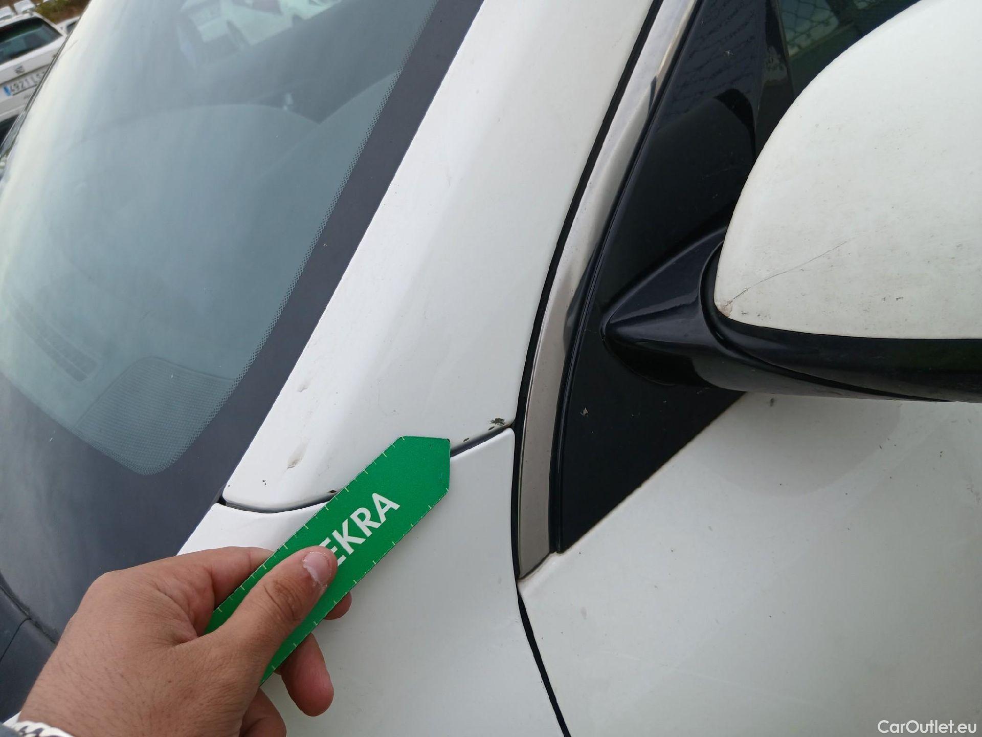  KIA  Niro KIA  Hïbrido Enchufable / 2016 / 5P / crossover 1.6 GDi Híbrido Enchufable 104kW Drive #20