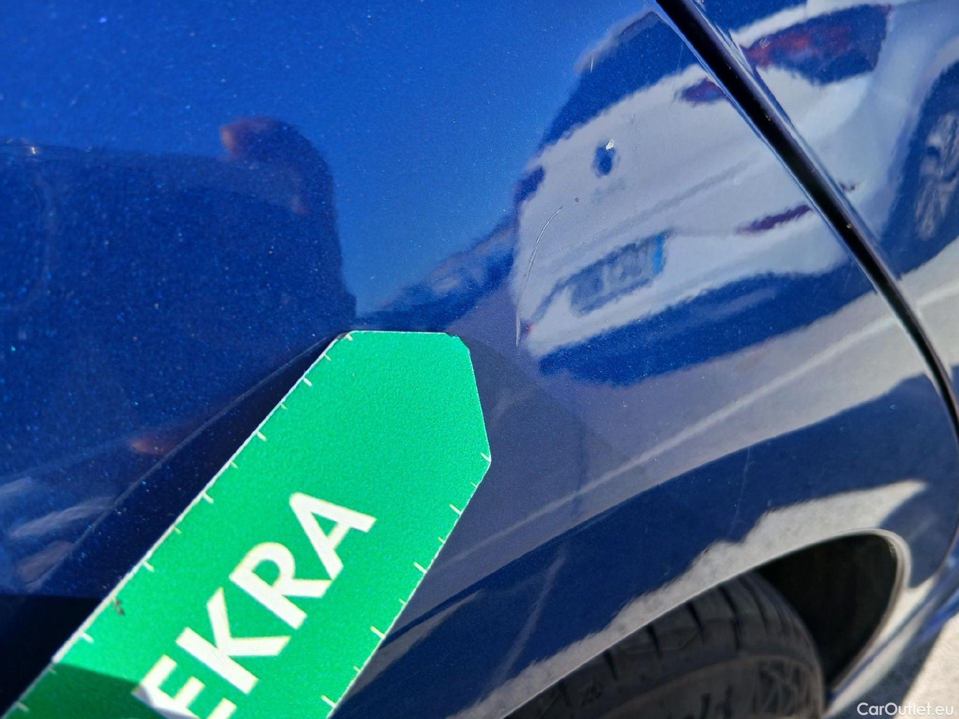  Mercedes  C-Klasse Clase C C 220 d T (206.204)AMG 220CV AT9 E6d #30