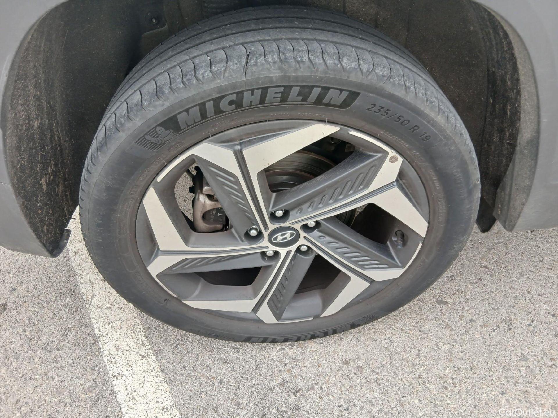  Hyundai  Tucson HYUNDAI  / 2020 / 5P / todoterreno 1.6 TGDI 169kW HEV Tecno Auto 2C #20