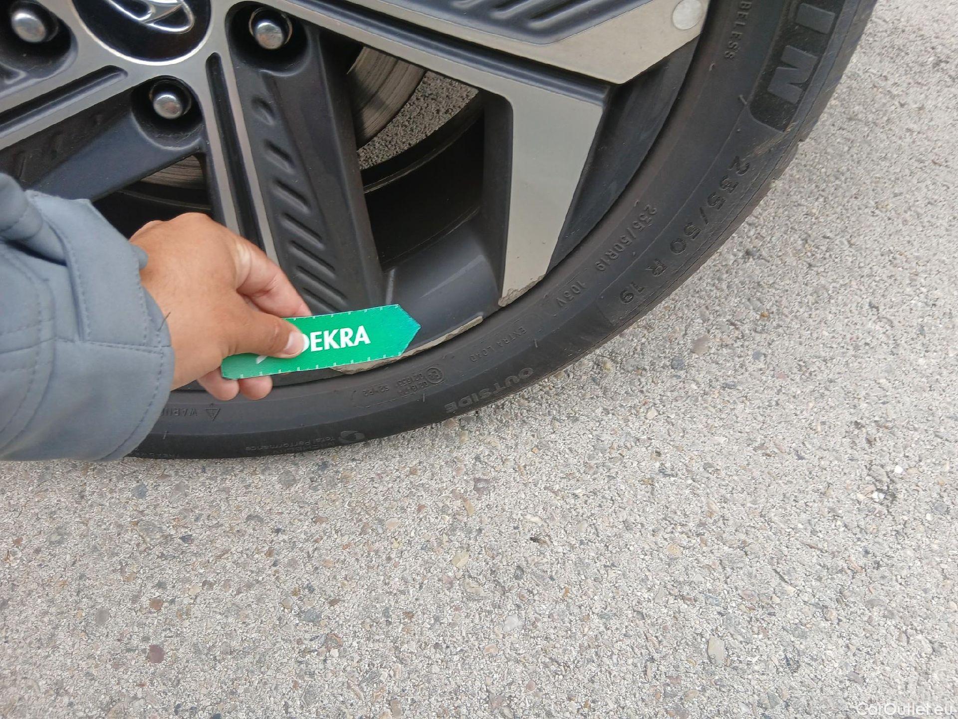  Hyundai  Tucson HYUNDAI  / 2020 / 5P / todoterreno 1.6 TGDI 169kW HEV Tecno Auto 2C #14