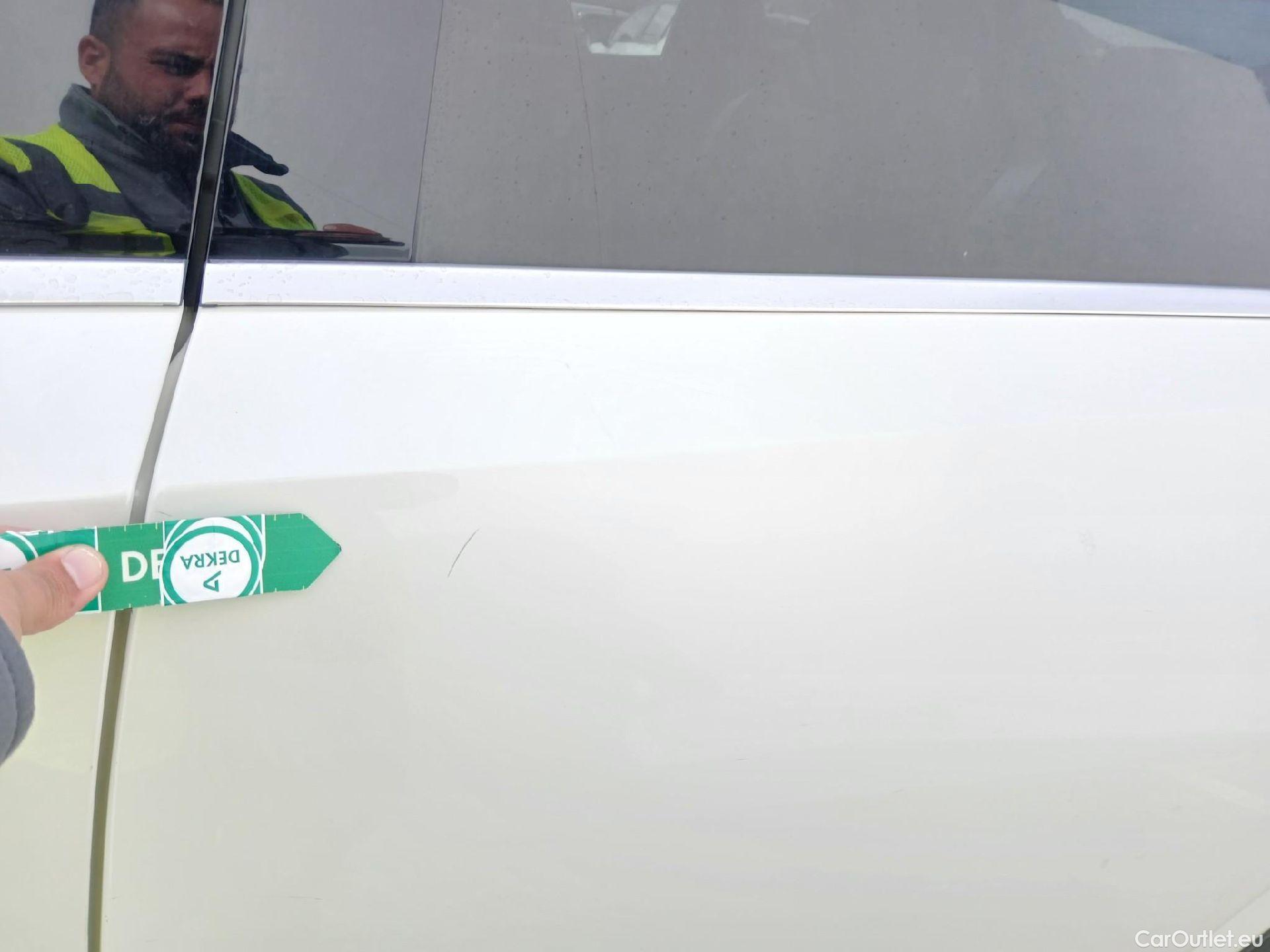  Nissan  Qashqai NISSAN  / 2021 / 5P / todoterreno DIG-T 103kW mHEV 4x2 Premiere Edition(SL) #12