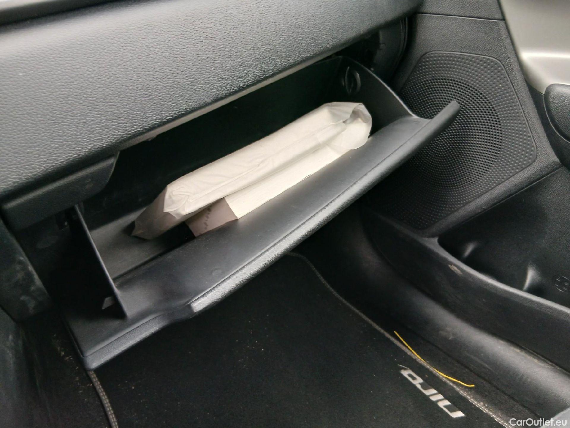  KIA  Niro KIA  Hïbrido Enchufable / 2016 / 5P / crossover 1.6 GDi Híbrido Enchufable 104kW Drive #1