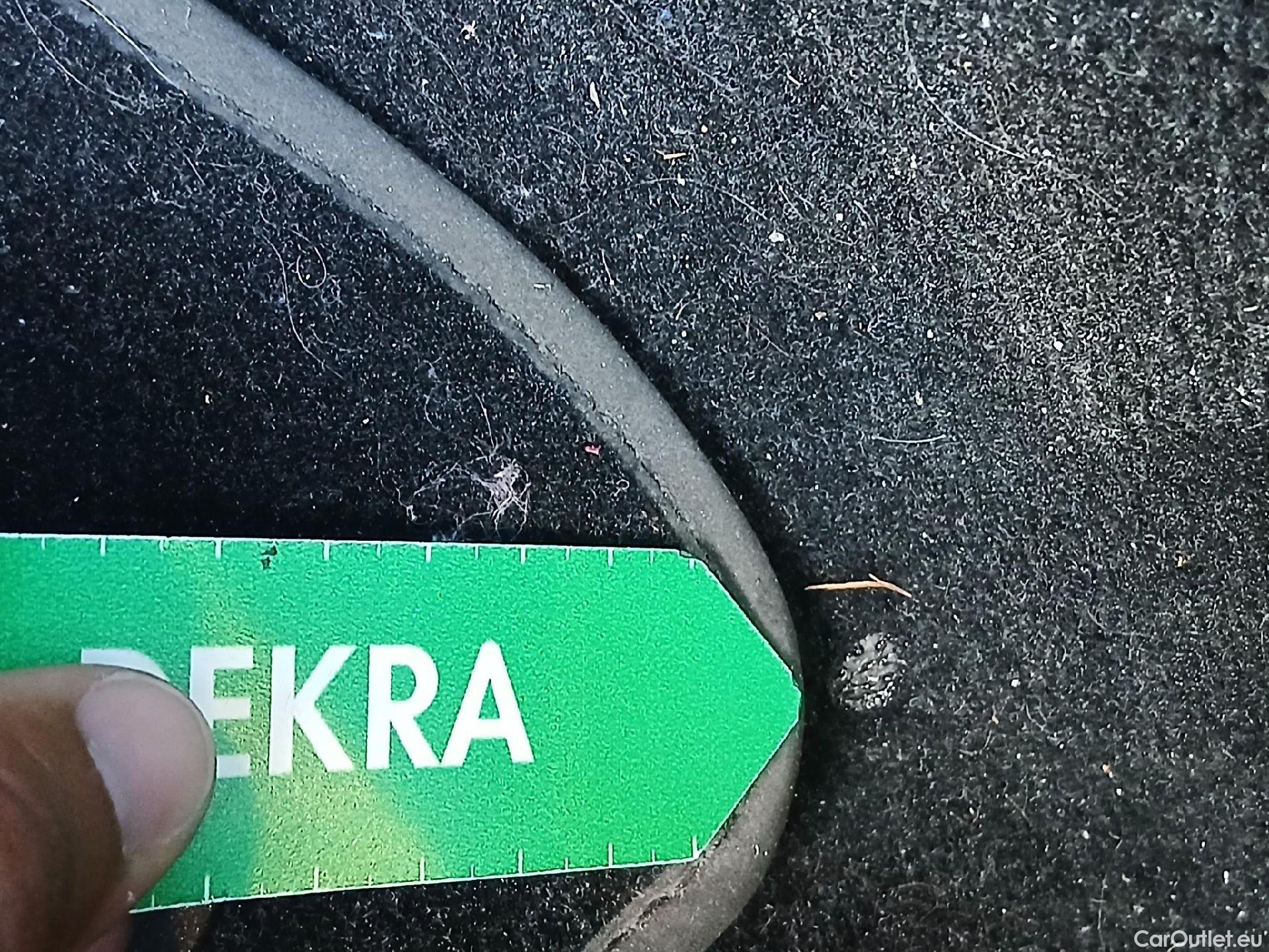  Mercedes  C-Klasse Clase C C 220 d T (206.204)AMG 220CV AT9 E6d #39