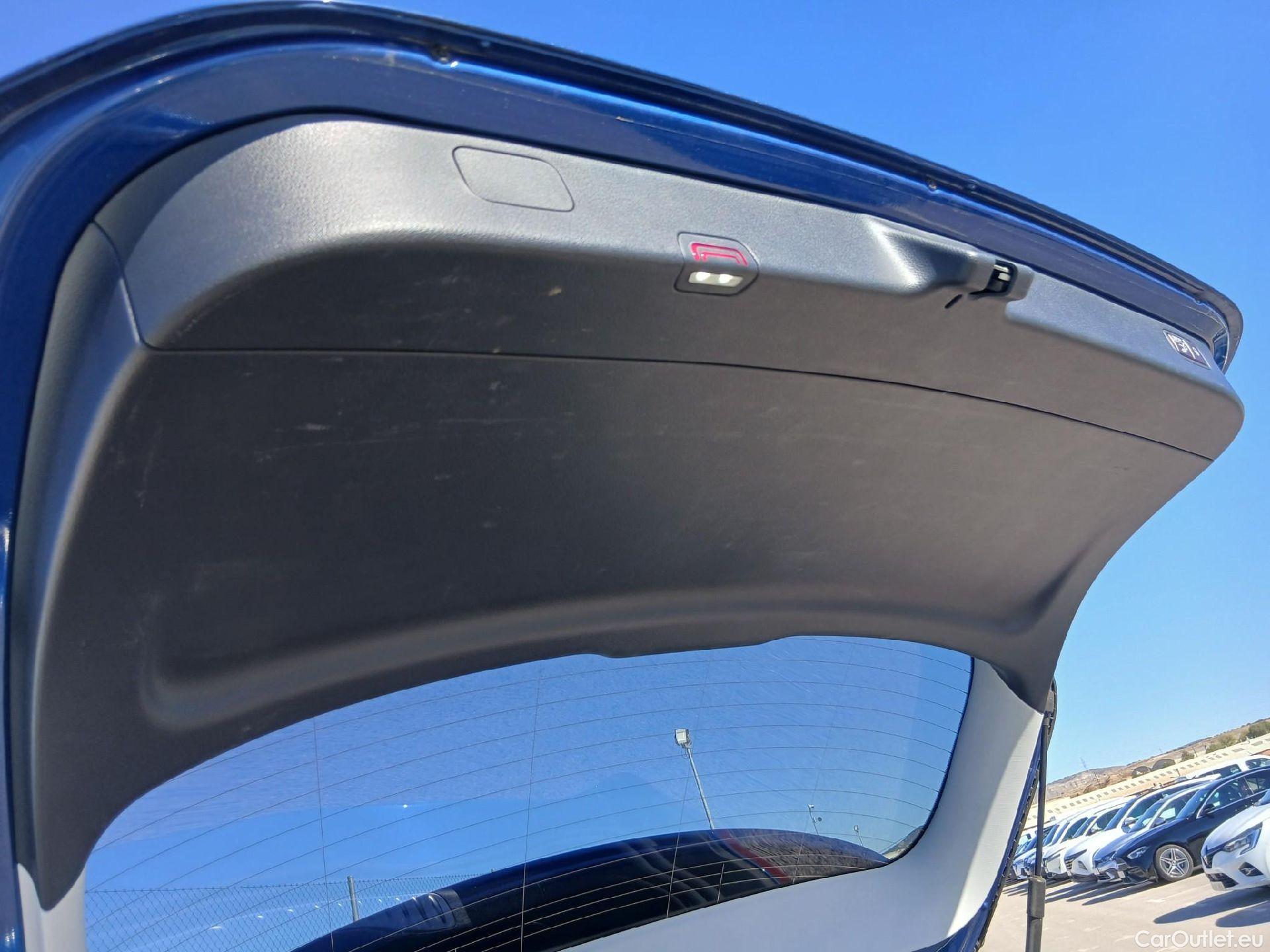  Mercedes  C-Klasse Clase C C 220 d T (206.204)AMG 220CV AT9 E6d #25