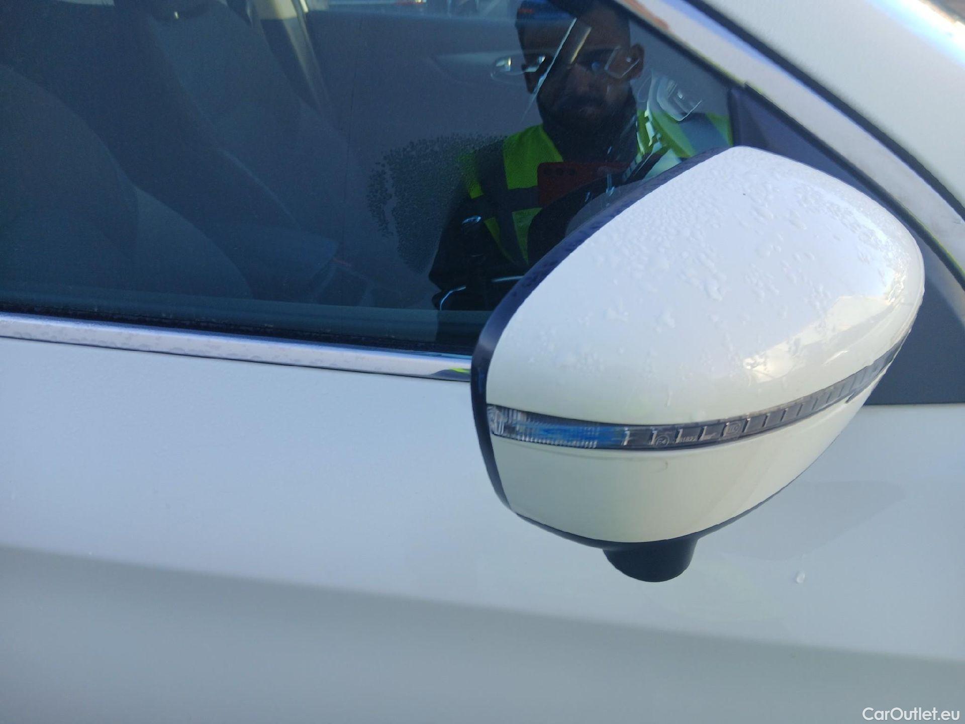  Nissan  Qashqai NISSAN  / 2017 / 5P / todoterreno dCi 150CV (110kW) N-CONNECTA #33