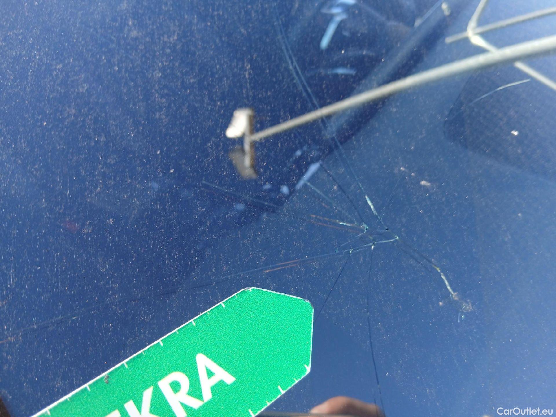  Mercedes  A-Klasse Clase A A 250 e (177.086)Premium-Pack 1.3 AMG Line 220CV AT8 E6d #1