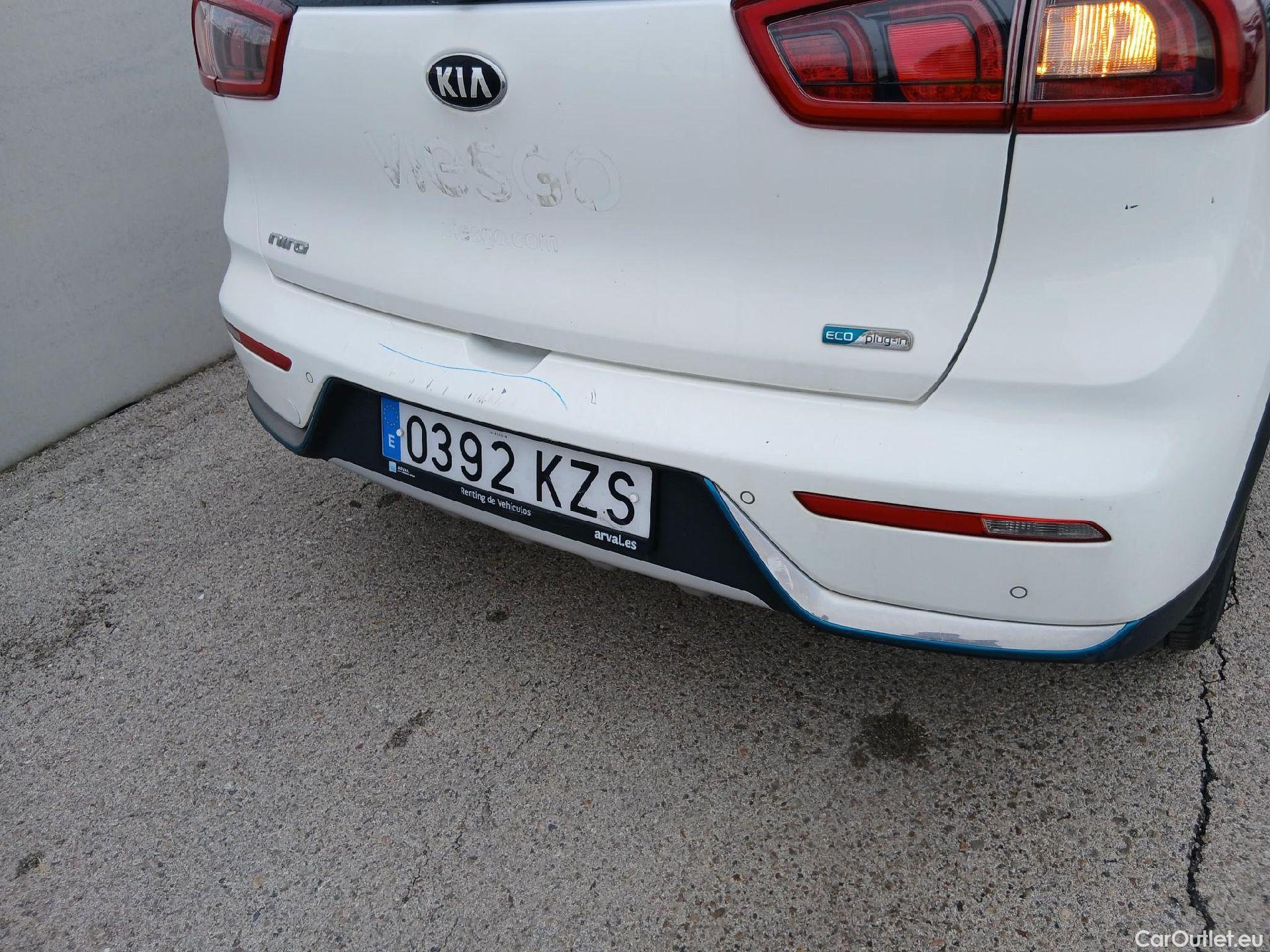  KIA  Niro KIA  Hïbrido Enchufable / 2016 / 5P / crossover 1.6 GDi Híbrido Enchufable 104kW Drive #12