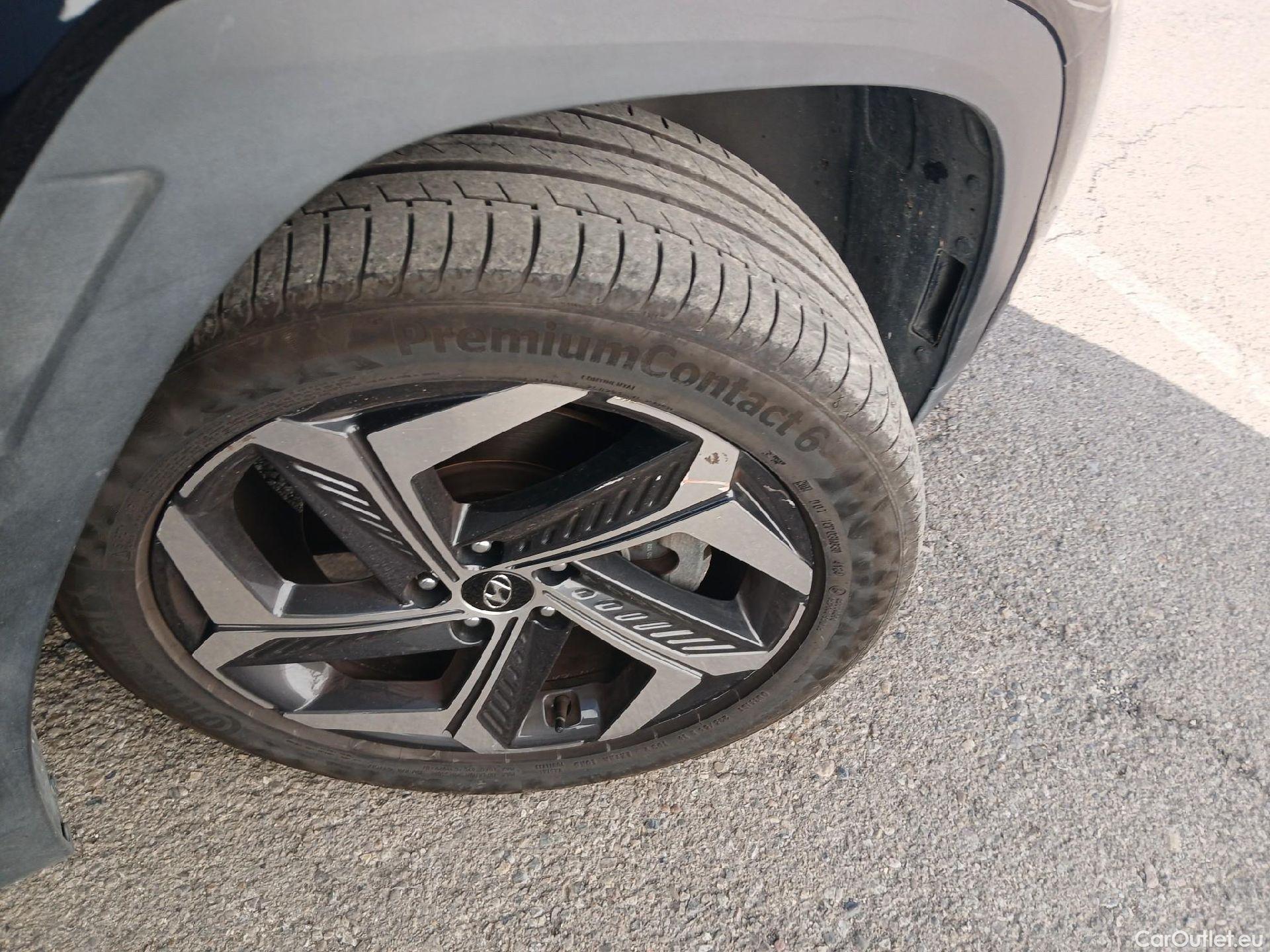  Hyundai  Tucson HYUNDAI  / 2020 / 5P / todoterreno 1.6 TGDI PHEV 195kW Style Auto 4x4 #40