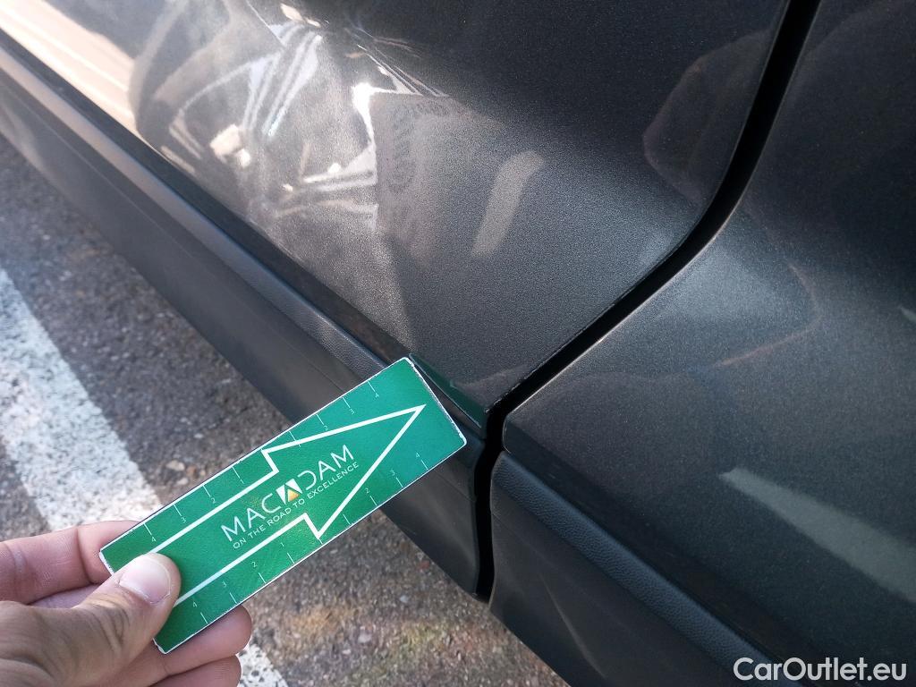  Volkswagen  T-ROC VOLKSWAGEN  / 2017 / 5P / todoterreno Advance 1.0 TSI 81kW (110CV) #27