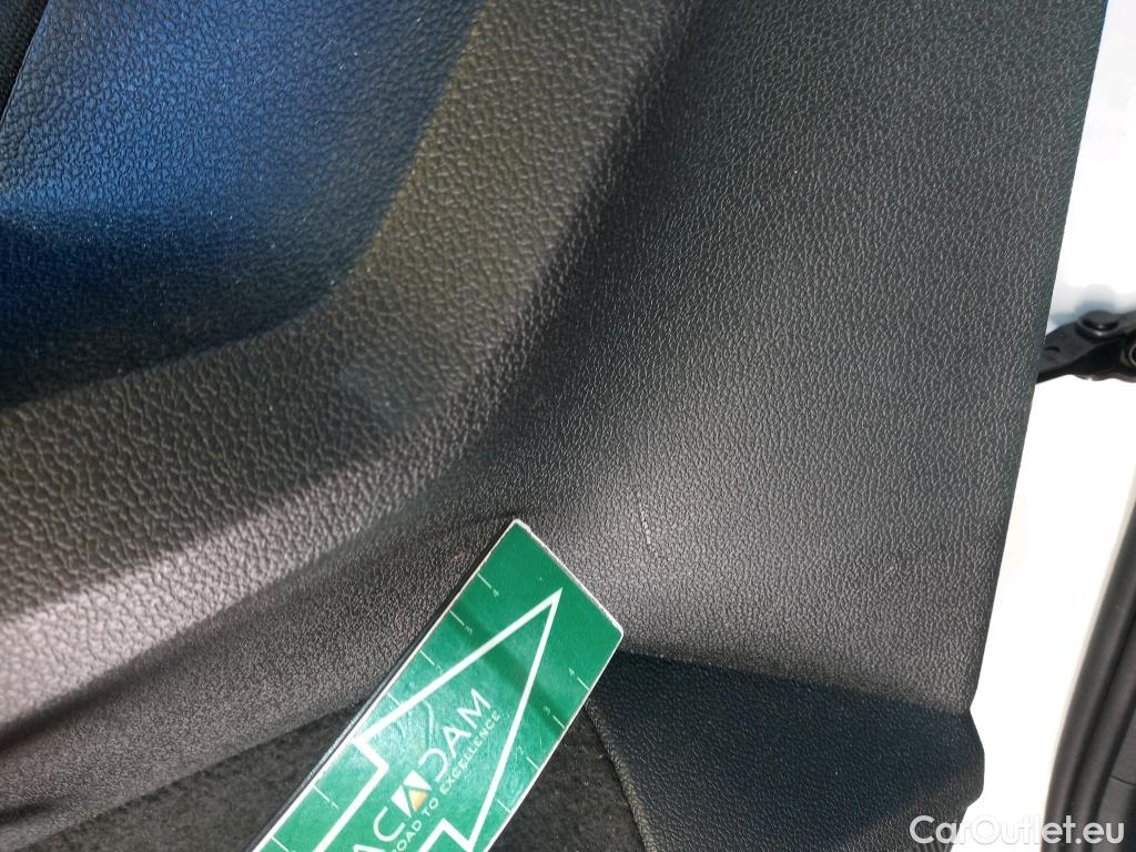  Volkswagen  Tiguan VOLKSWAGEN  / 2016 / 5P / todoterreno Advance 1.5 TSI 110kW (150CV) DSG (CX) #15