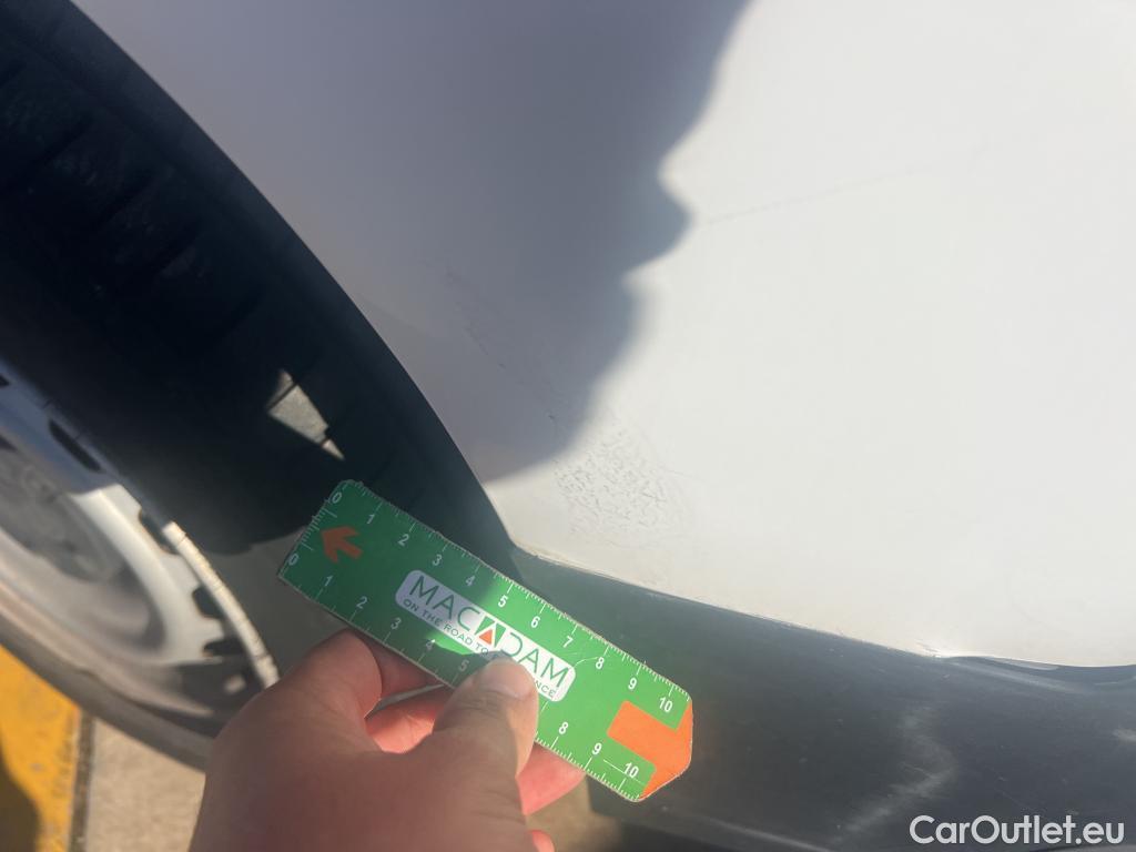  Citroen  Berlingo CITROEN  / 2018 / 4P / combi Talla M BlueHDi 100 LIVE (AC) #10