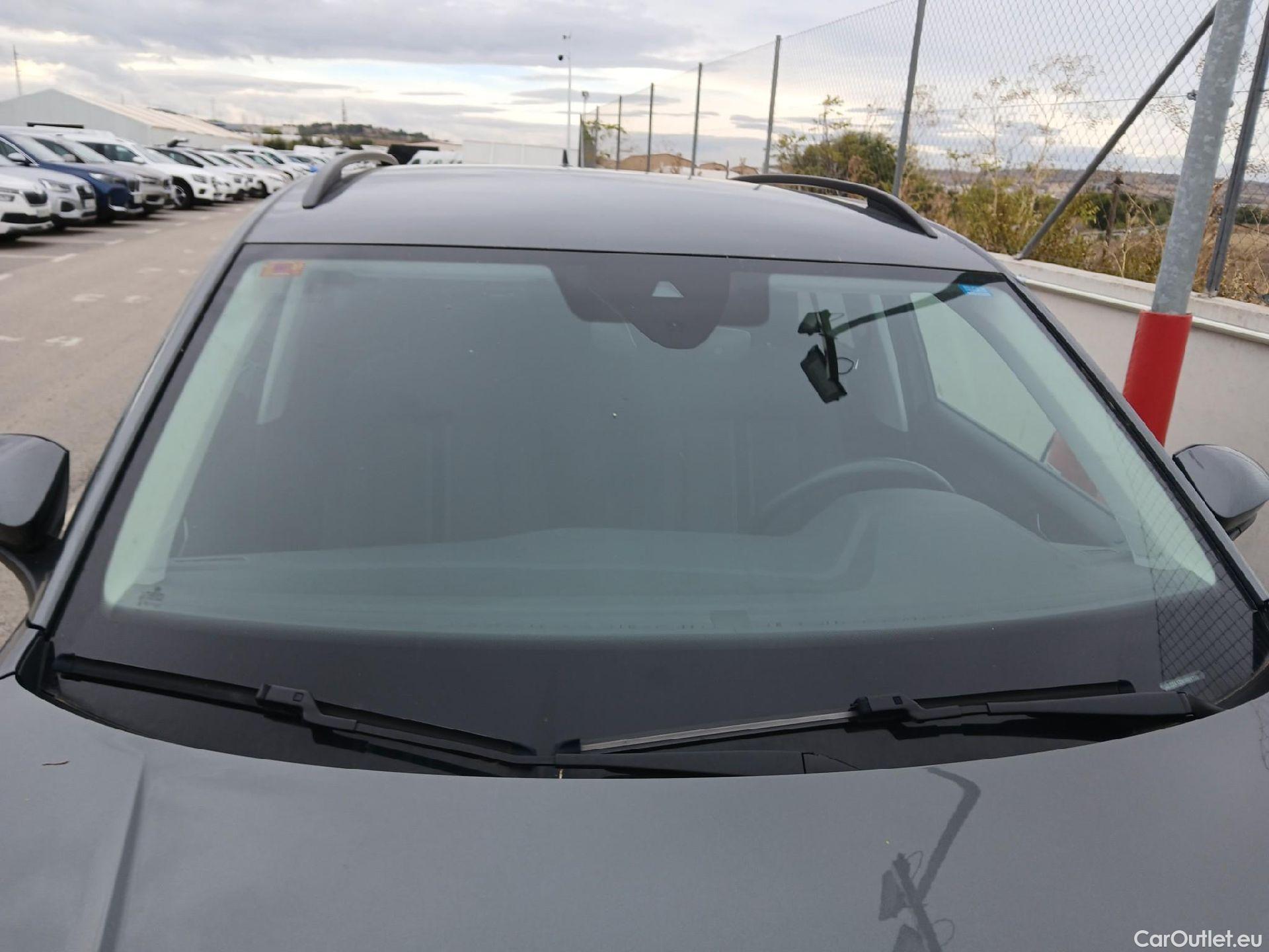  Volkswagen  T-ROC VOLKSWAGEN  / 2017 / 5P / todoterreno Advance 2.0 TDI 110kW (150CV) DSG (AC2) #4