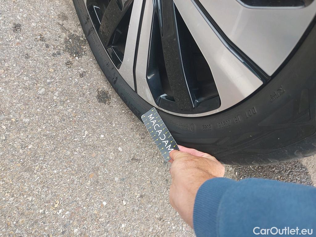  Volvo  XC 40 VOLVO XC40 / 2021 / 5P / todoterreno Recharge Eléctrico Ultimate Auto #8