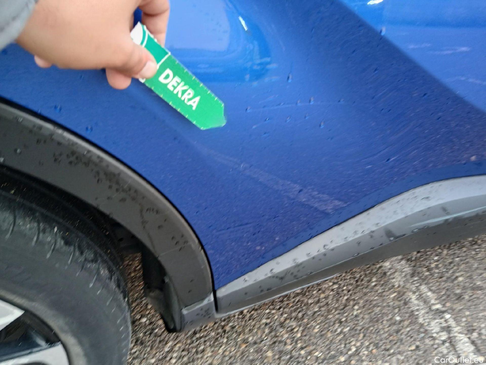  Toyota  C-HR TOYOTA  / 2019 / 5P / todoterreno 1.8 125H Advance #23