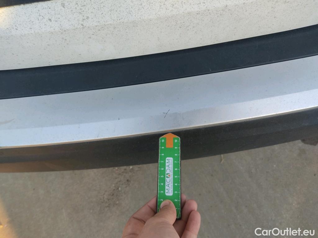  Peugeot  2008 PEUGEOT  / 2019 / 5P / todoterreno Active BlueHDI 81kW (110CV) #32