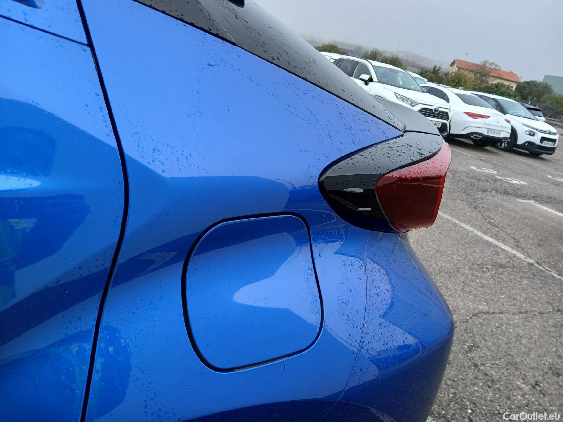  Toyota  C-HR TOYOTA  / 2019 / 5P / todoterreno 1.8 125H Advance #12