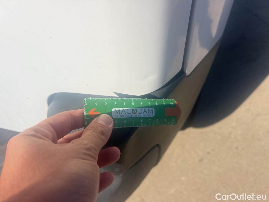  Citroen  Berlingo CITROEN  / 2018 / 4P / combi Talla M BlueHDi 100 LIVE (AC) #6