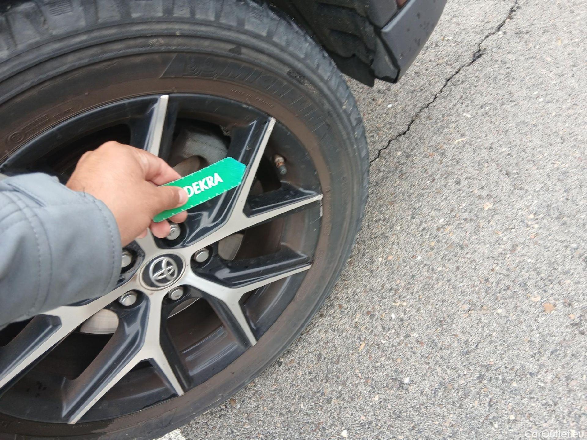  Toyota  RAV4 TOYOTA  5P 4G TODOTERRENO 2.5l hybrid 2WD Feel! #48