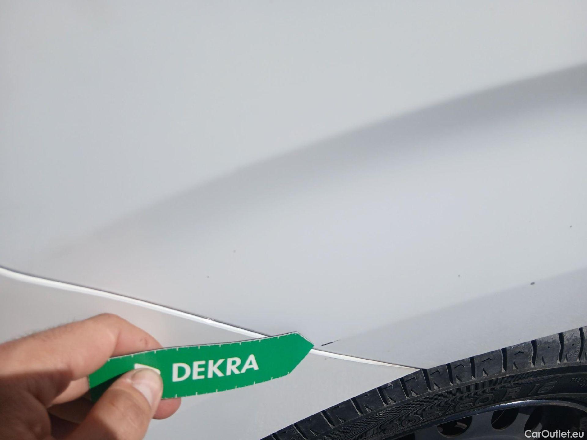  Citroen  Berlingo CITROEN  / 2018 / 5P / combi Talla M BlueHDi 100 S&S LIVE PACK (IND) #10