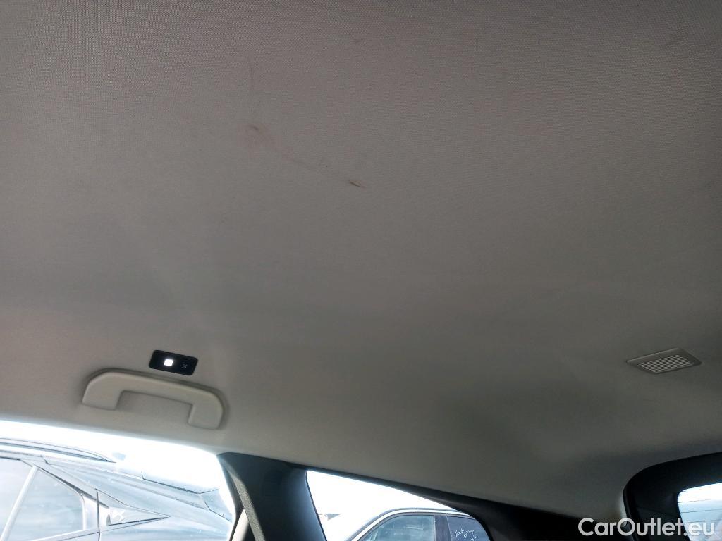  Peugeot  308 PEUGEOT  / 2021 / 5P / familiar SWActive Pack BlueHDi 130 S&S MAN #19